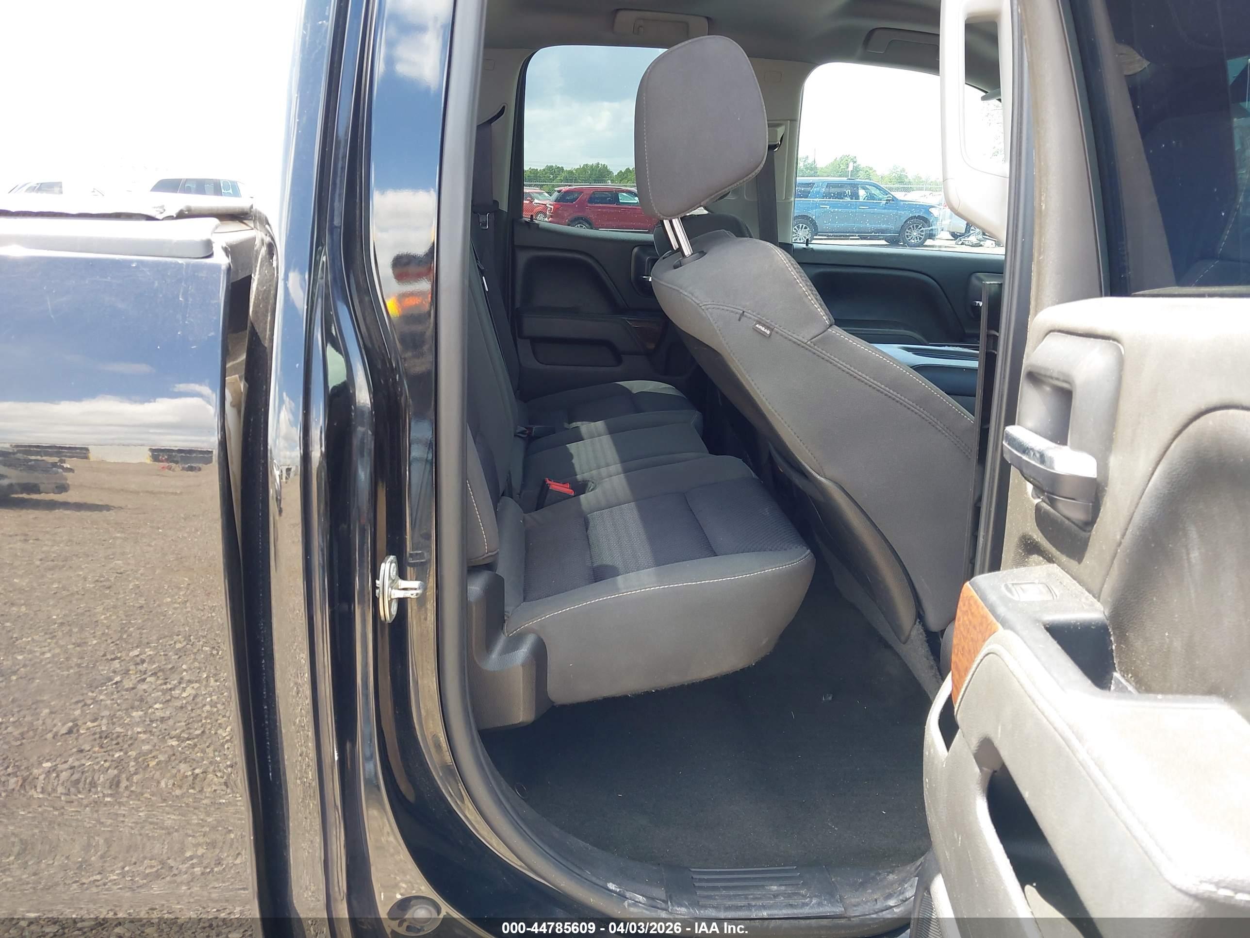 GMC SIERRA image 8