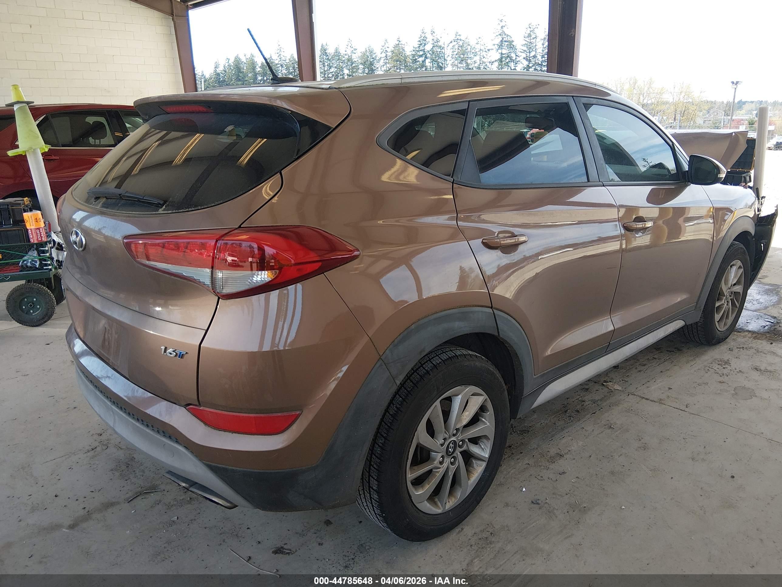 HYUNDAI TUCSON image 4