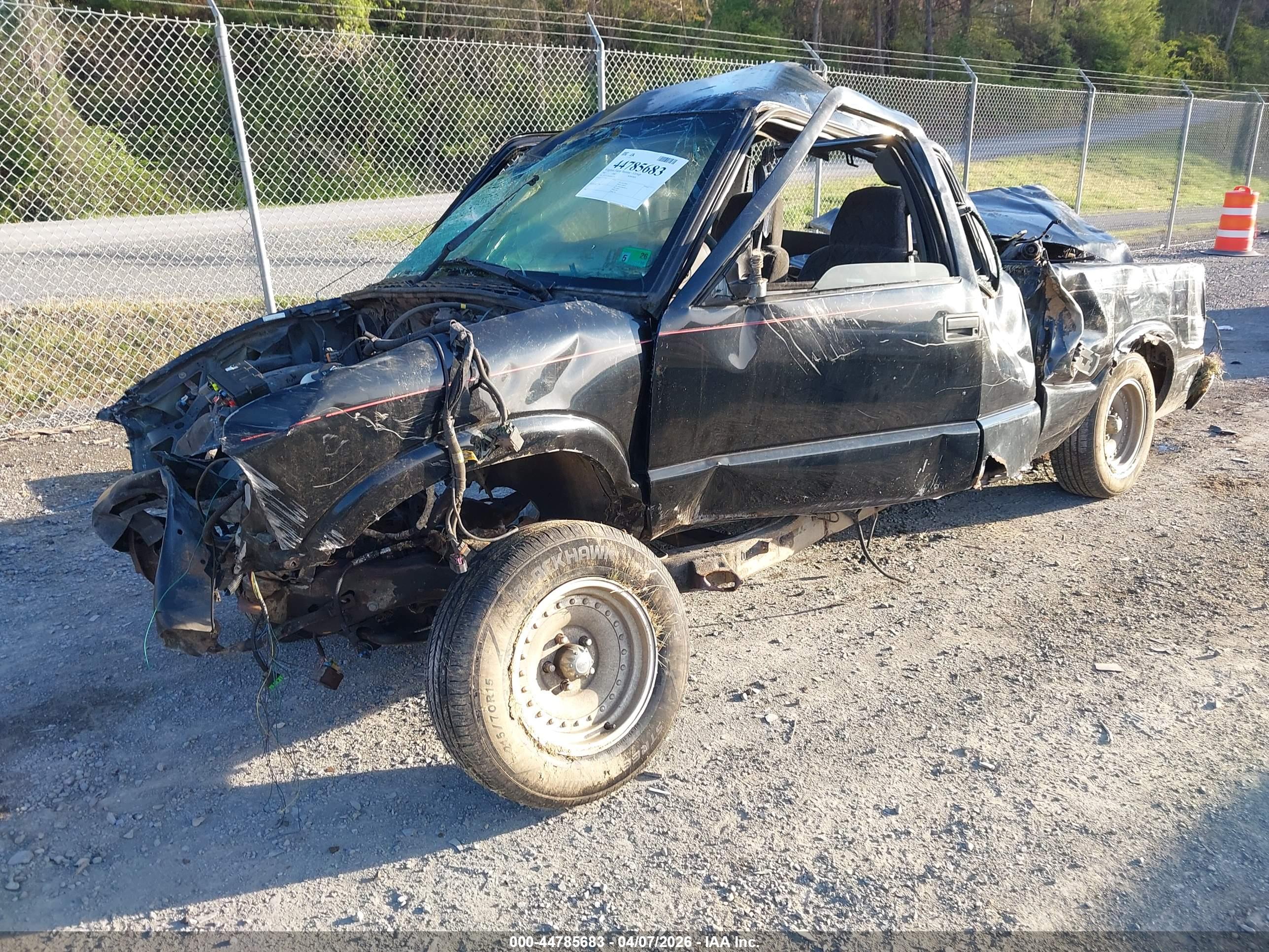 GMC SONOMA image 2