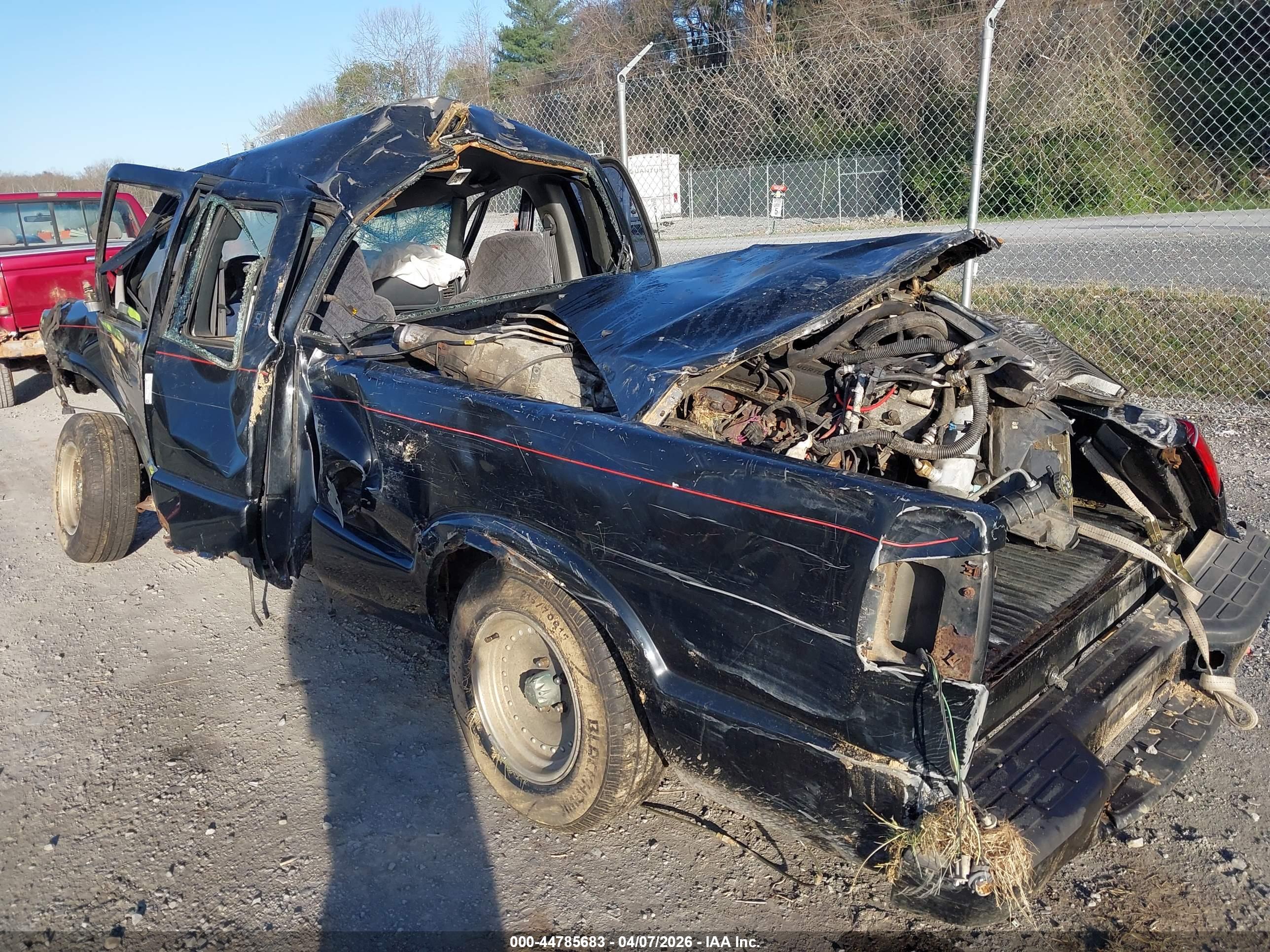 GMC SONOMA image 3