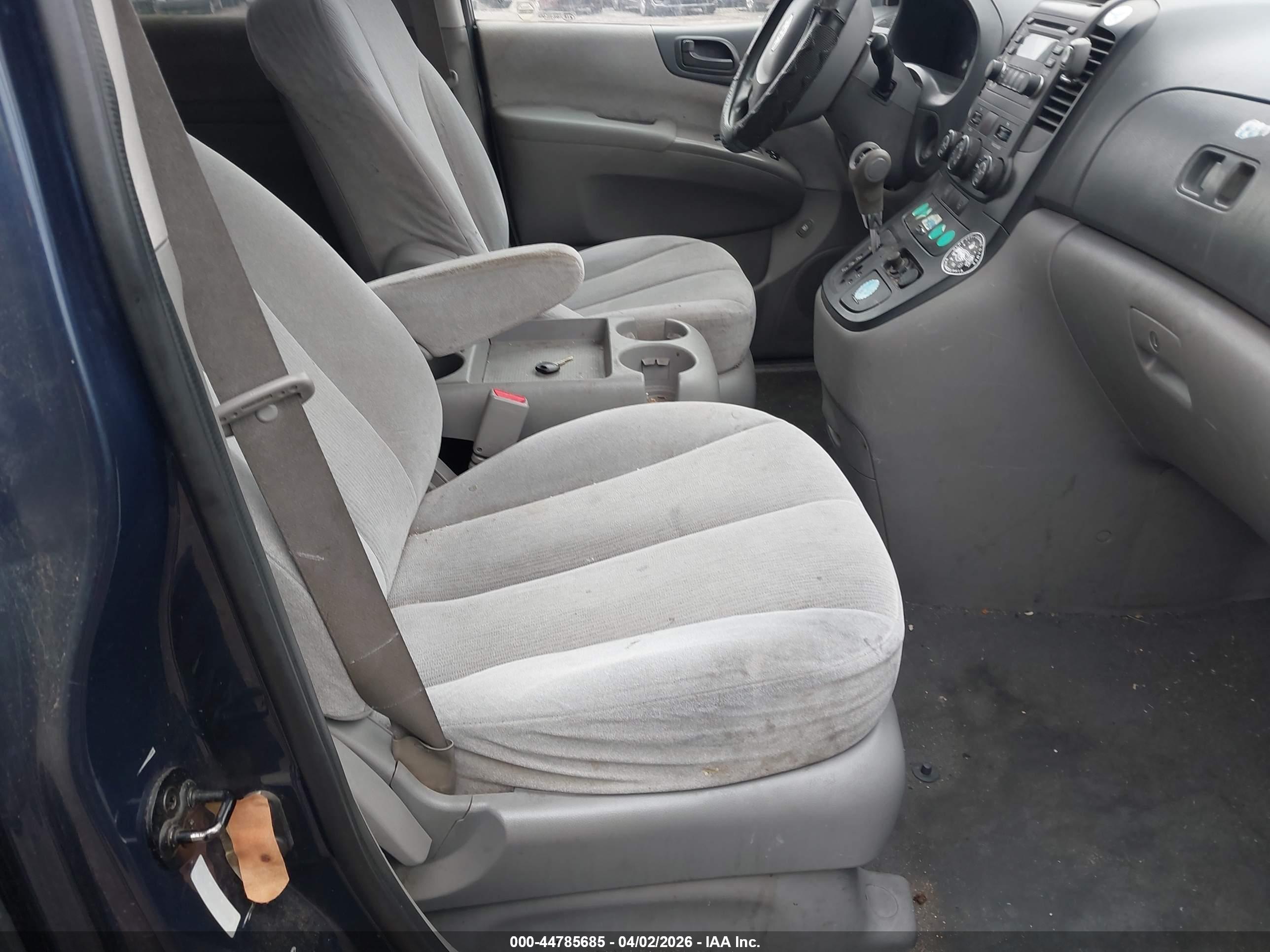 KIA SEDONA image 5