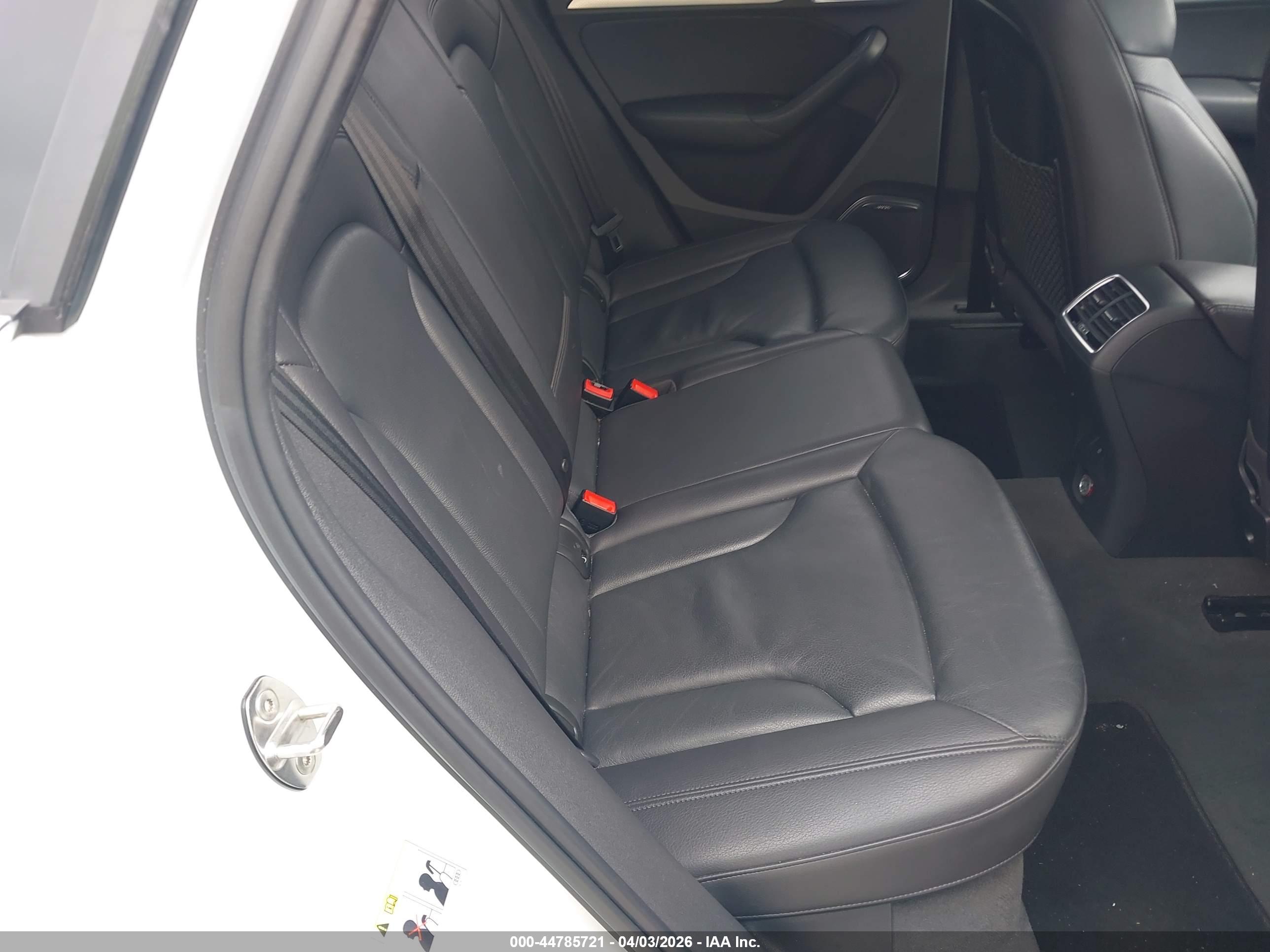 AUDI Q3 image 8