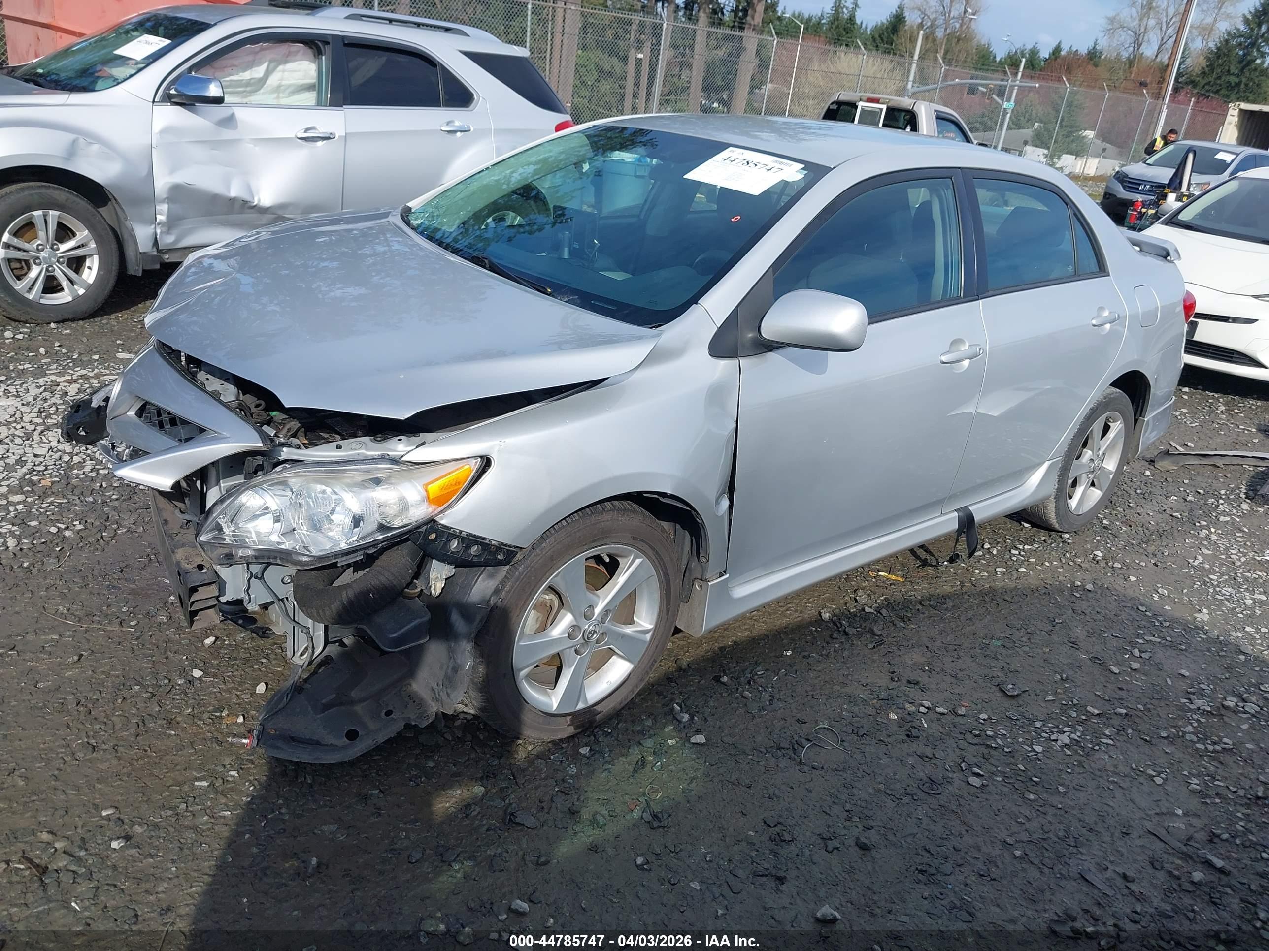 TOYOTA COROLLA image 2