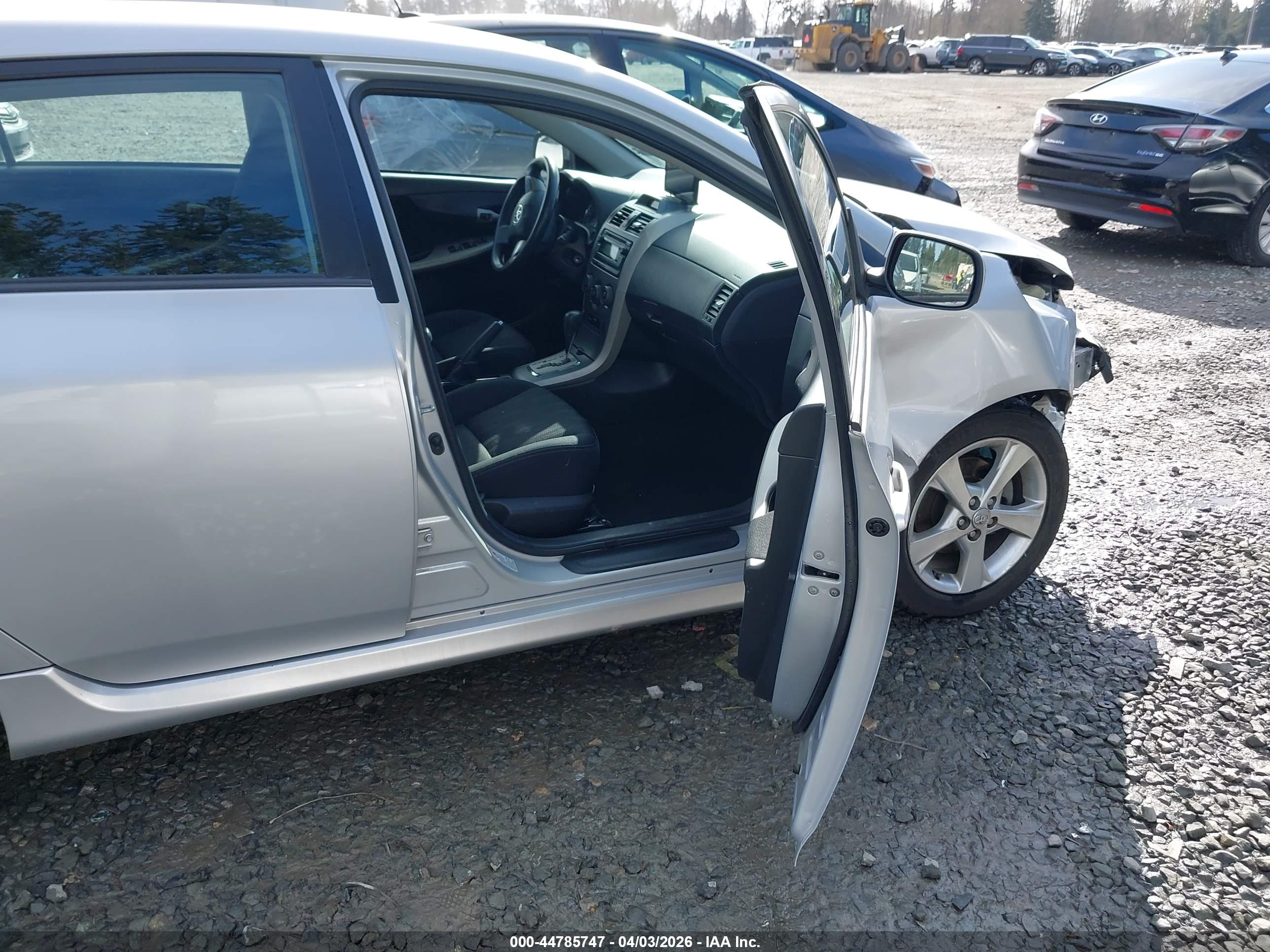 TOYOTA COROLLA image 5