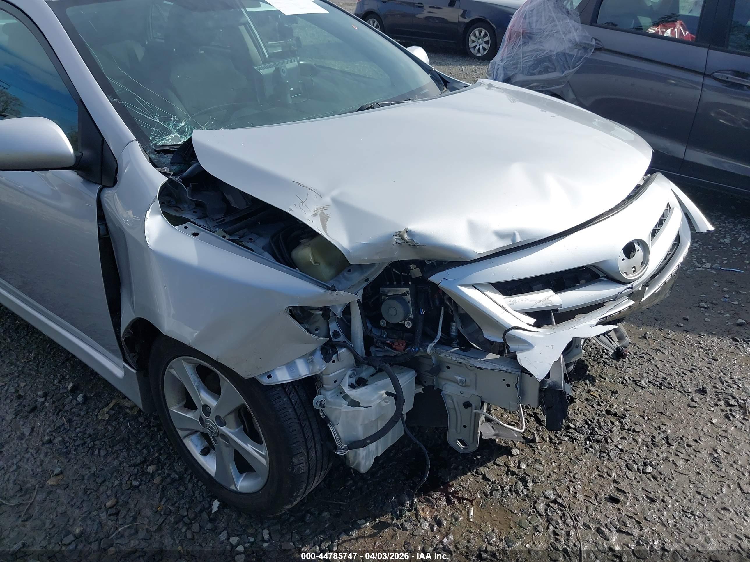 TOYOTA COROLLA image 6