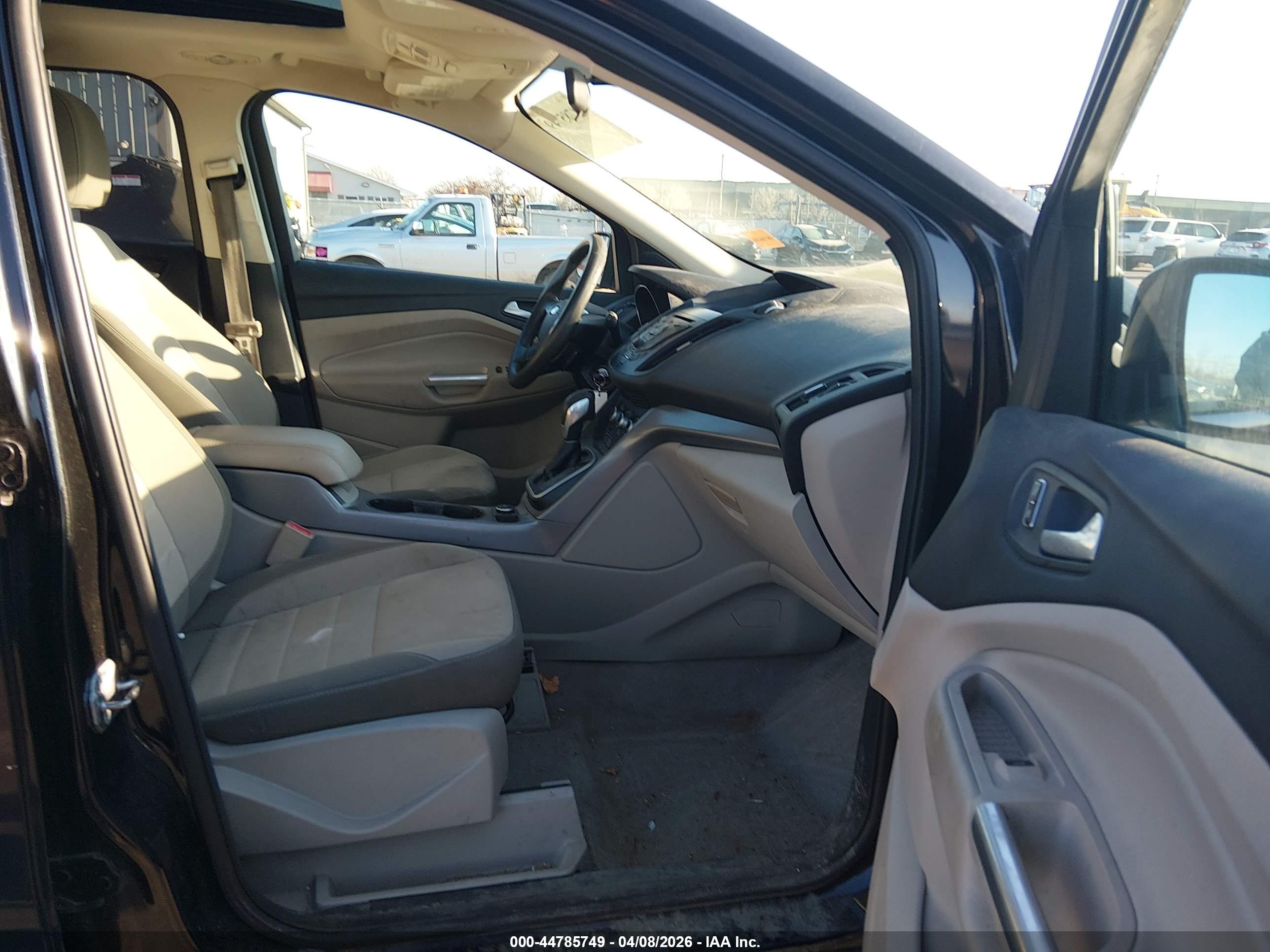 FORD ESCAPE image 5