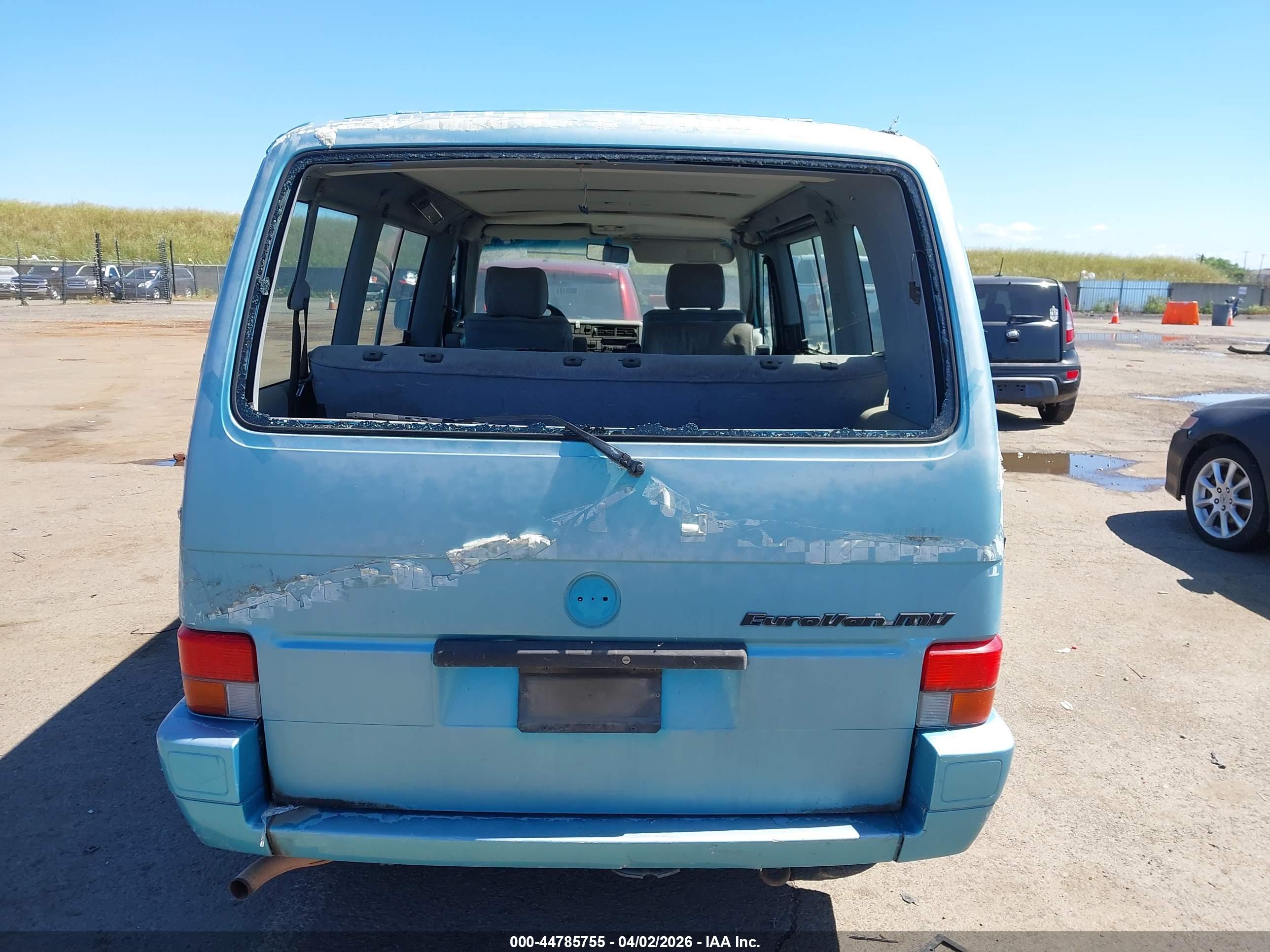 VOLKSWAGEN EUROVAN image 6