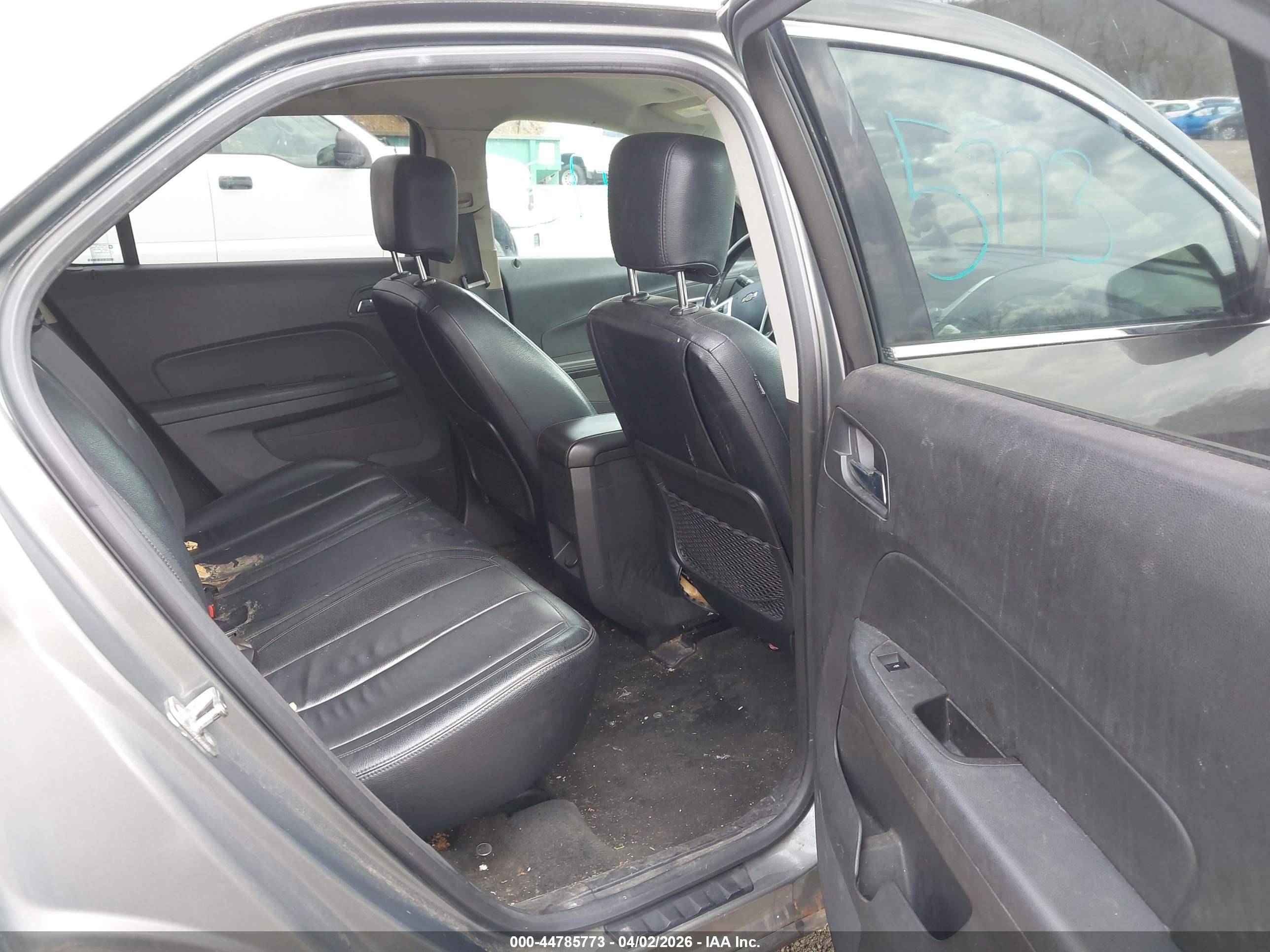 CHEVROLET EQUINOX image 8