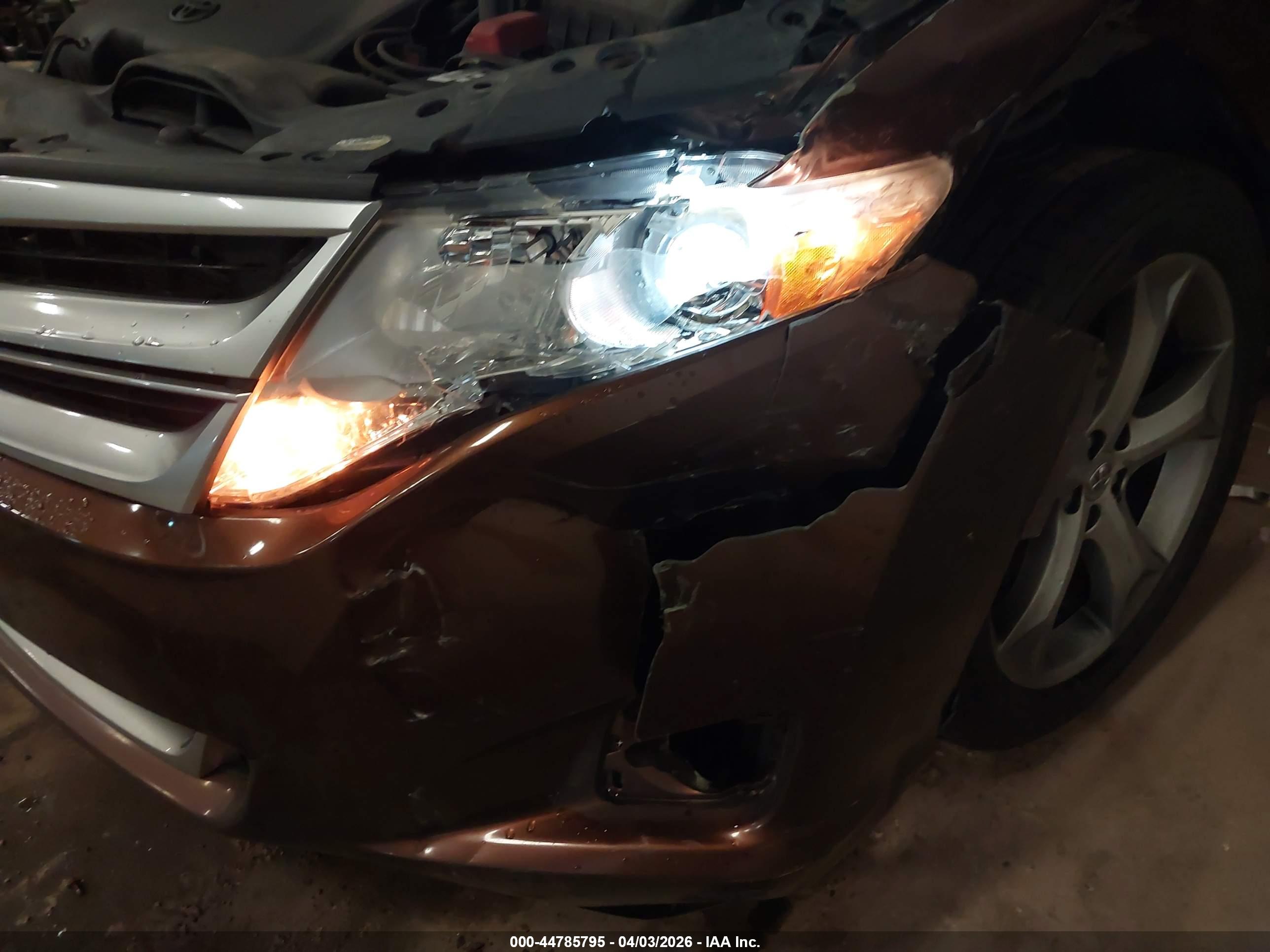 TOYOTA VENZA image 6