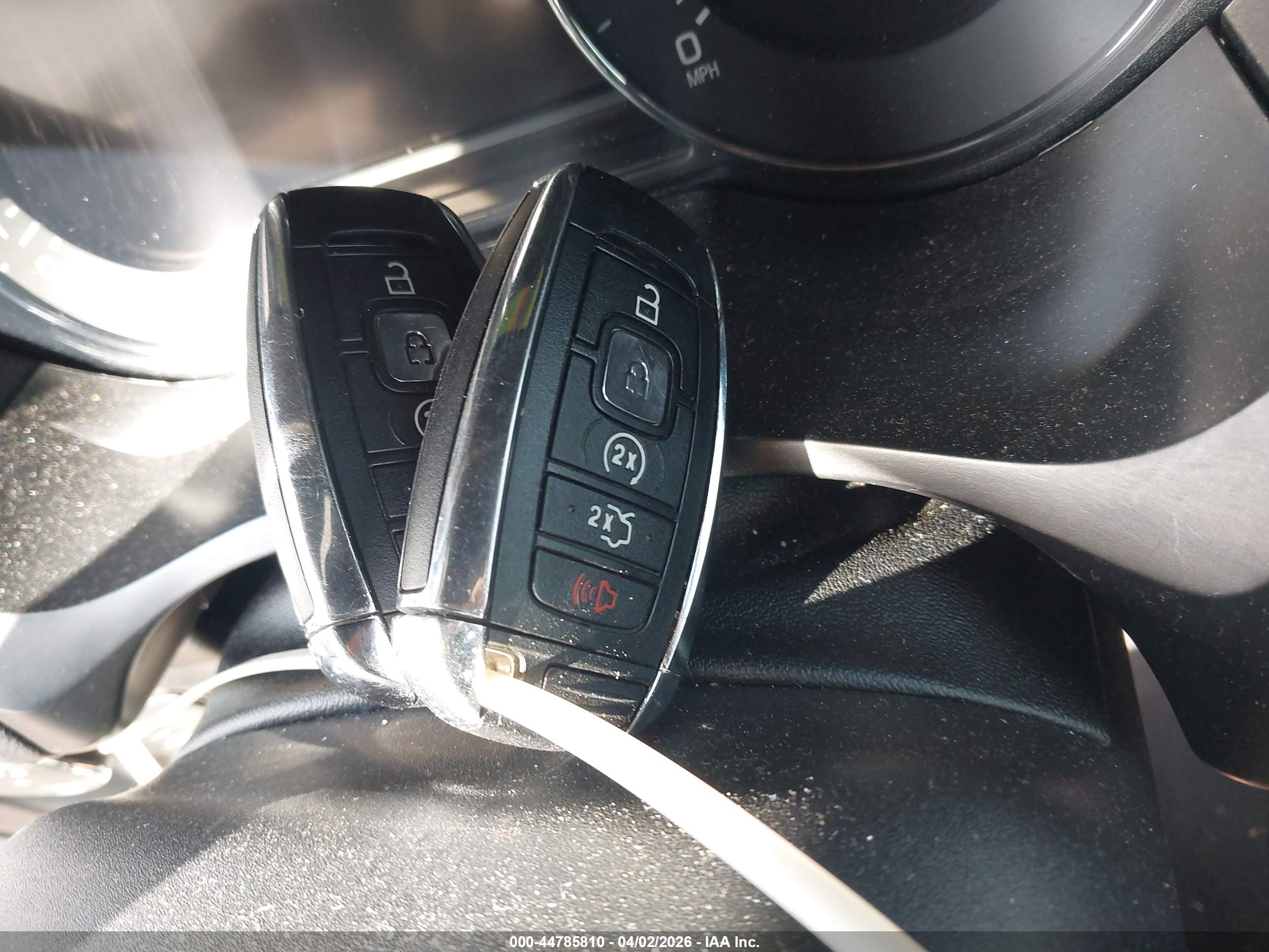 LINCOLN MKZ image 11