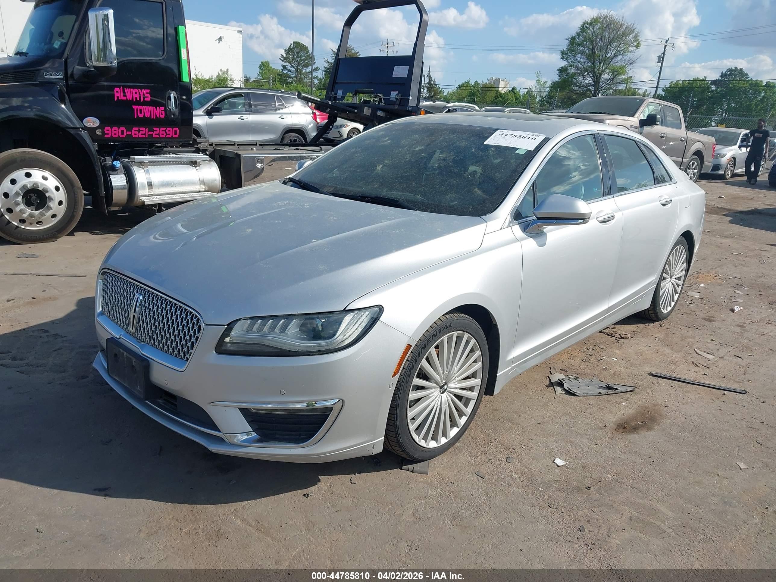 LINCOLN MKZ image 2