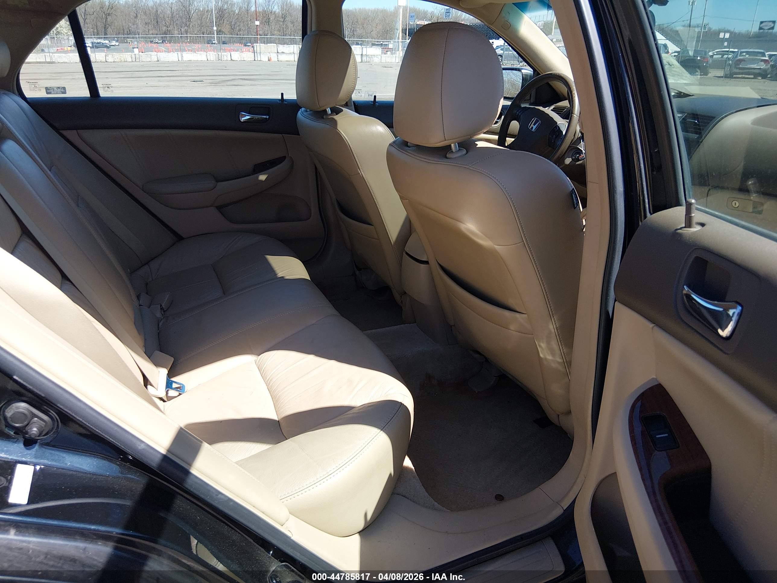 HONDA ACCORD image 8
