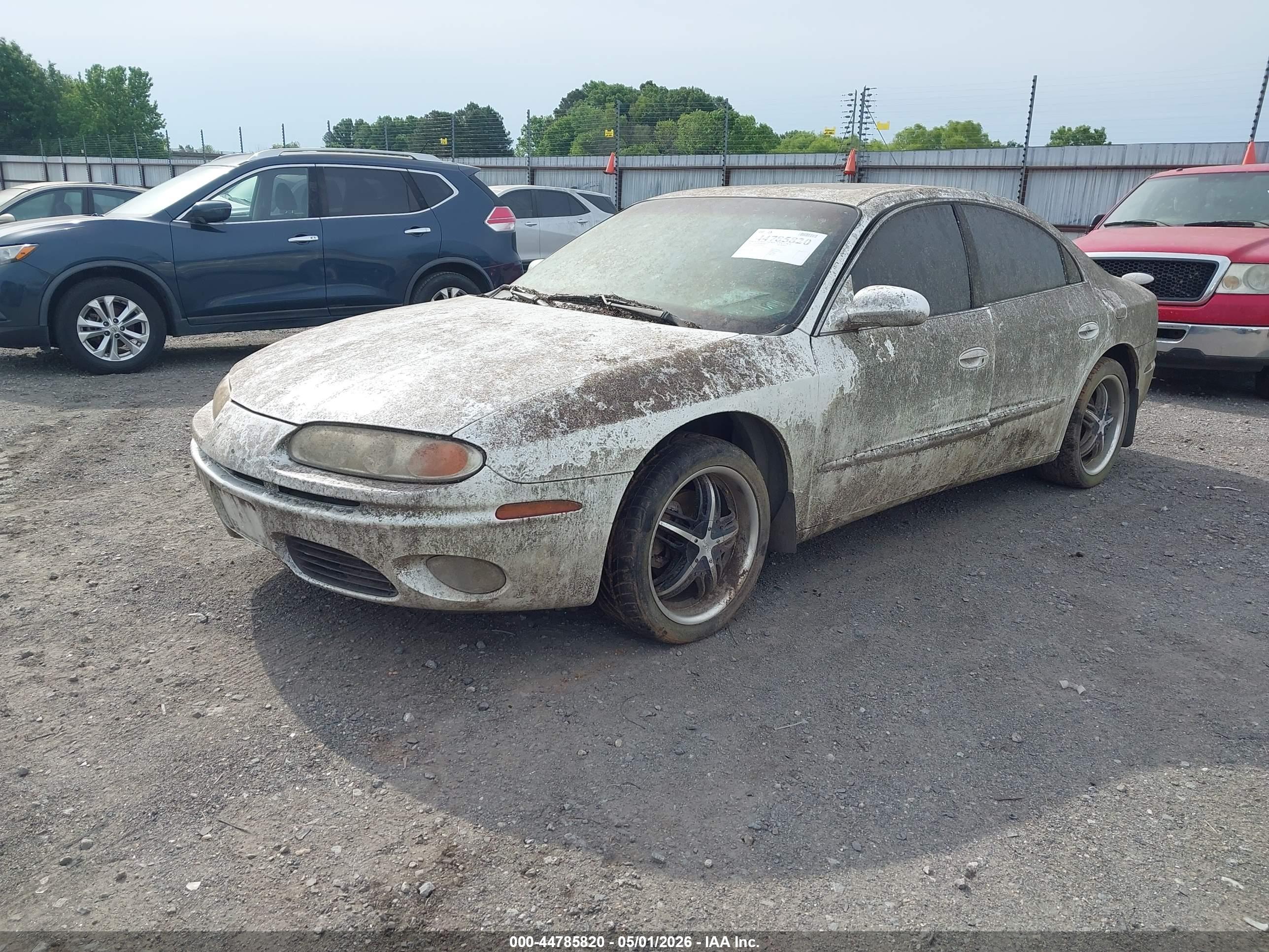 OLDSMOBILE AURORA image 2
