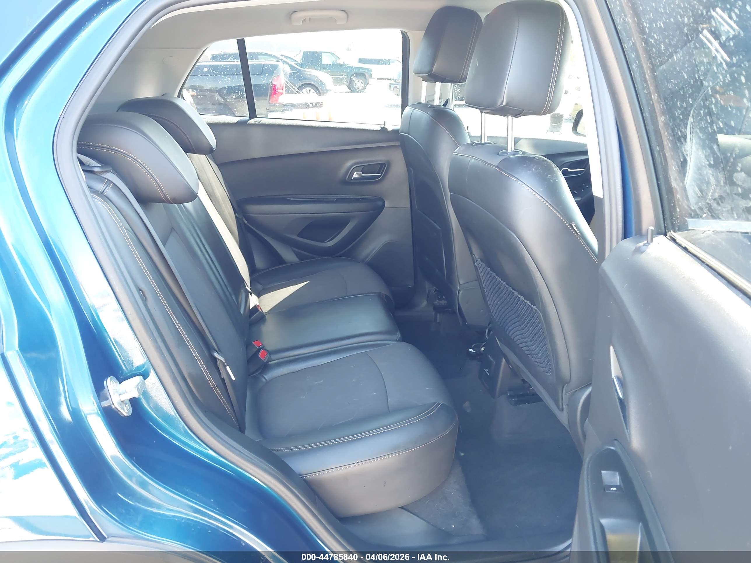 CHEVROLET TRAX image 8