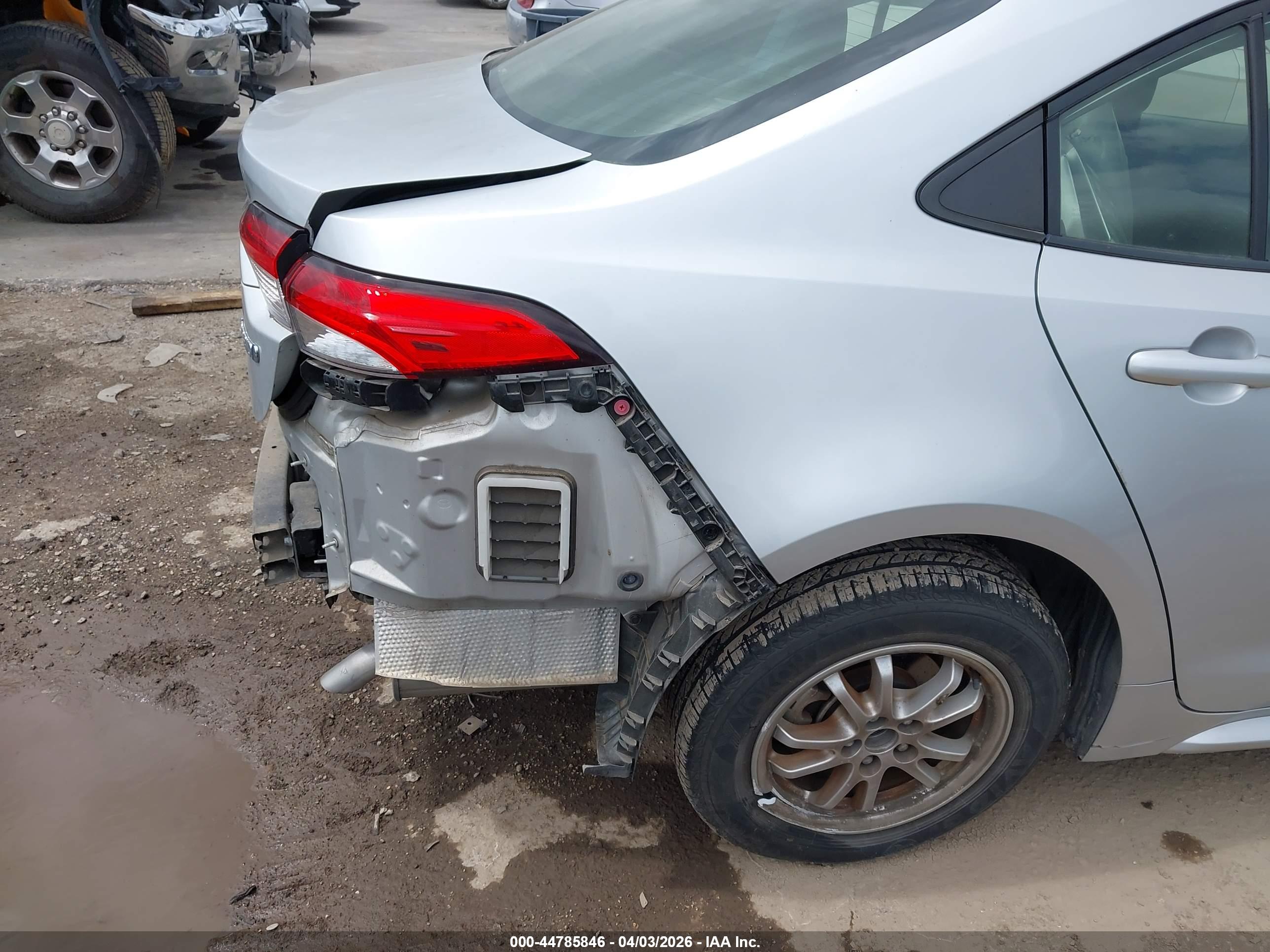 TOYOTA COROLLA image 6