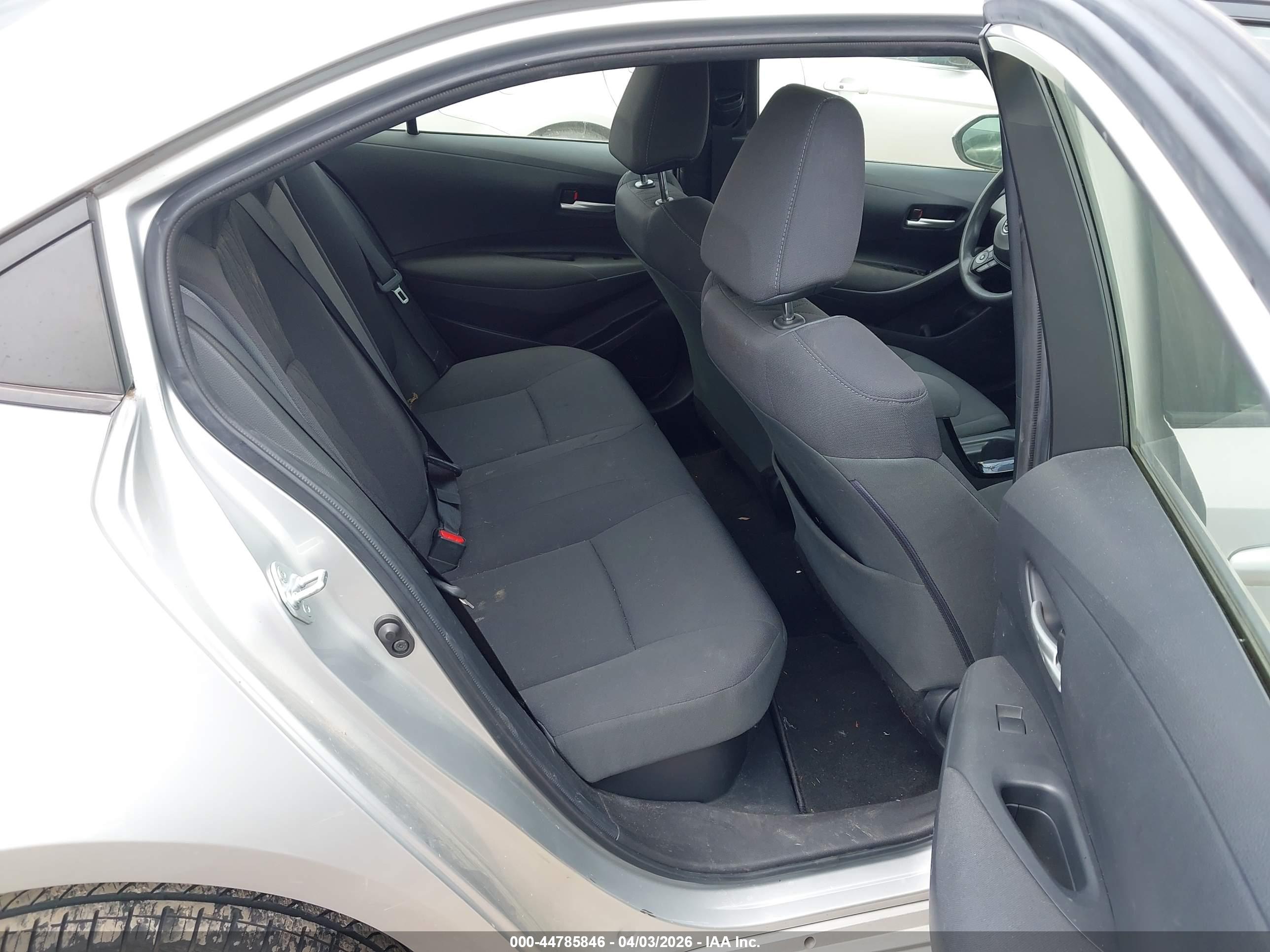 TOYOTA COROLLA image 8
