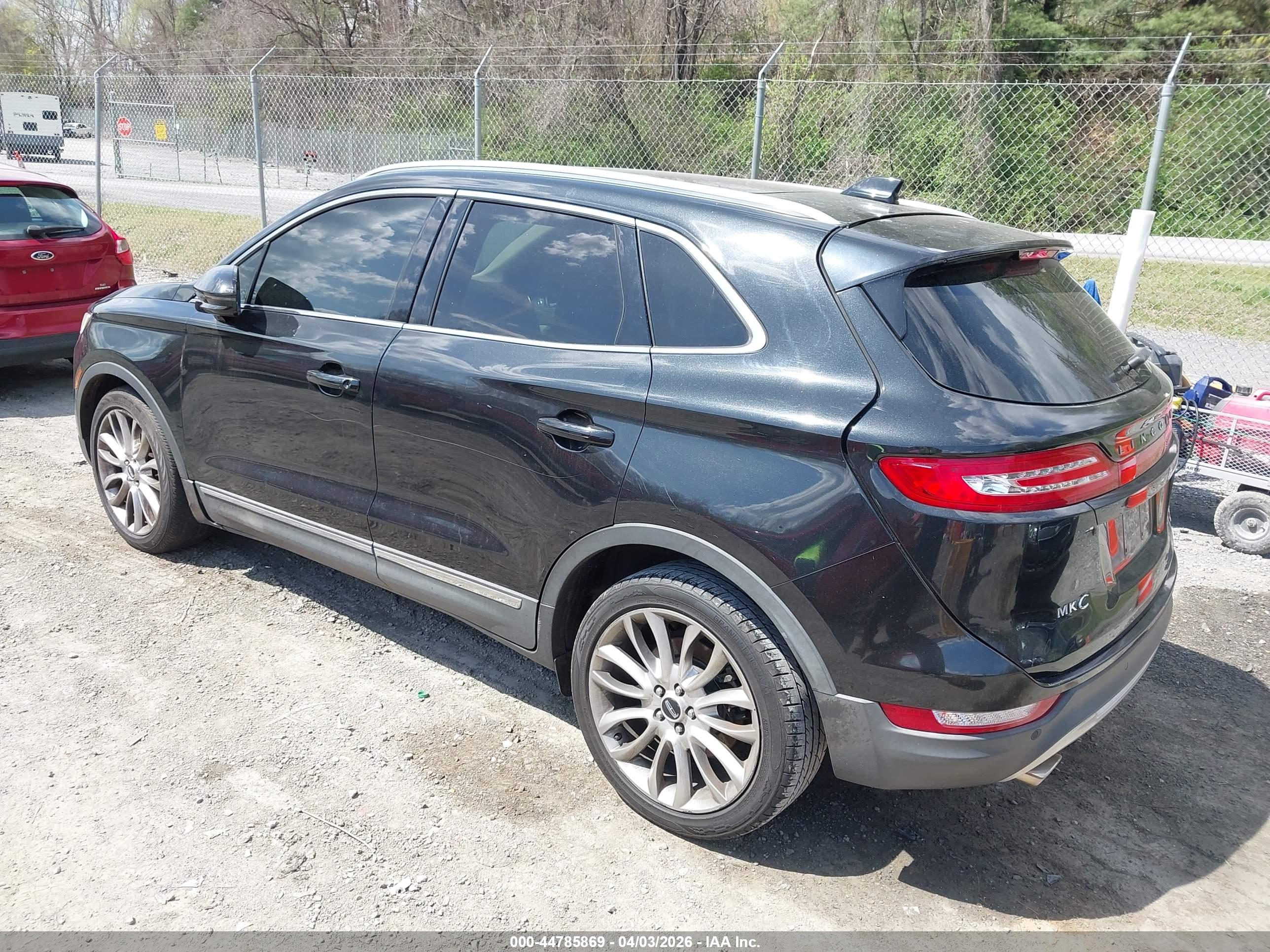LINCOLN MKC image 3