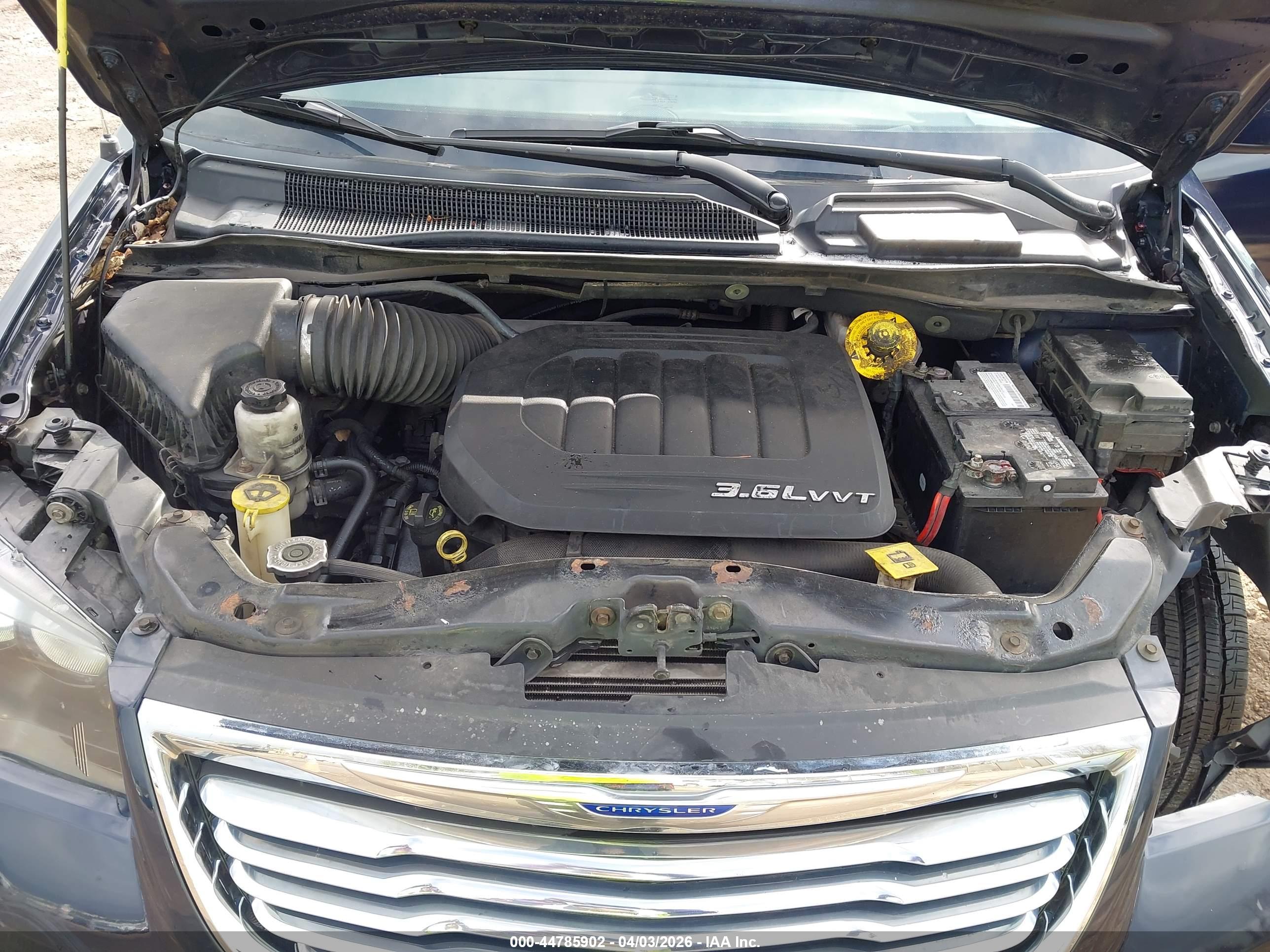 CHRYSLER TOWN image 10