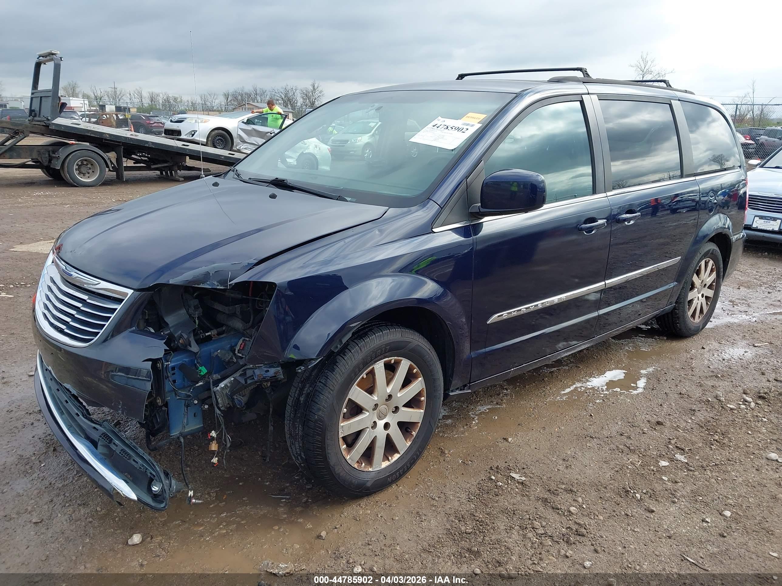 CHRYSLER TOWN image 2