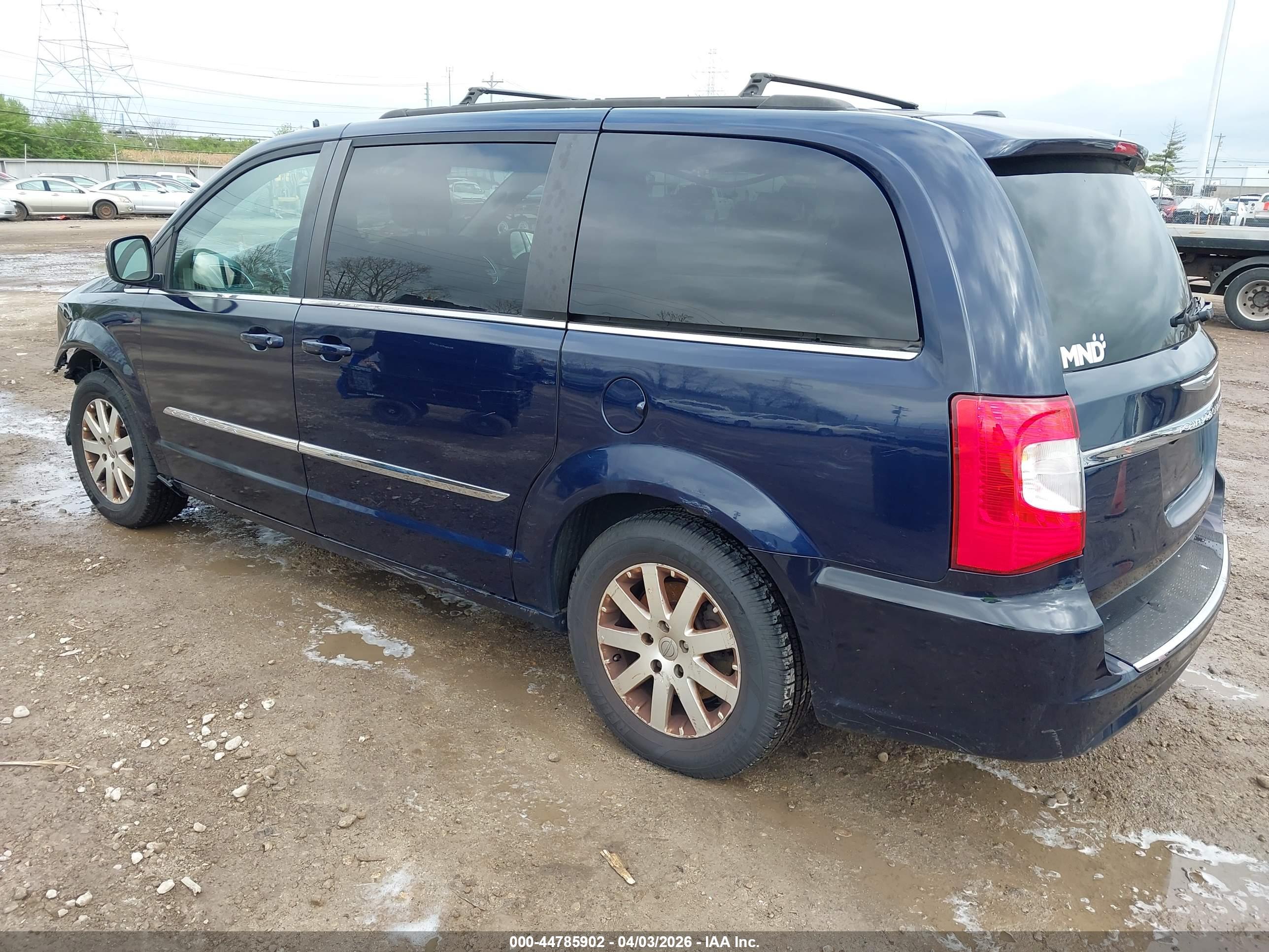 CHRYSLER TOWN image 3