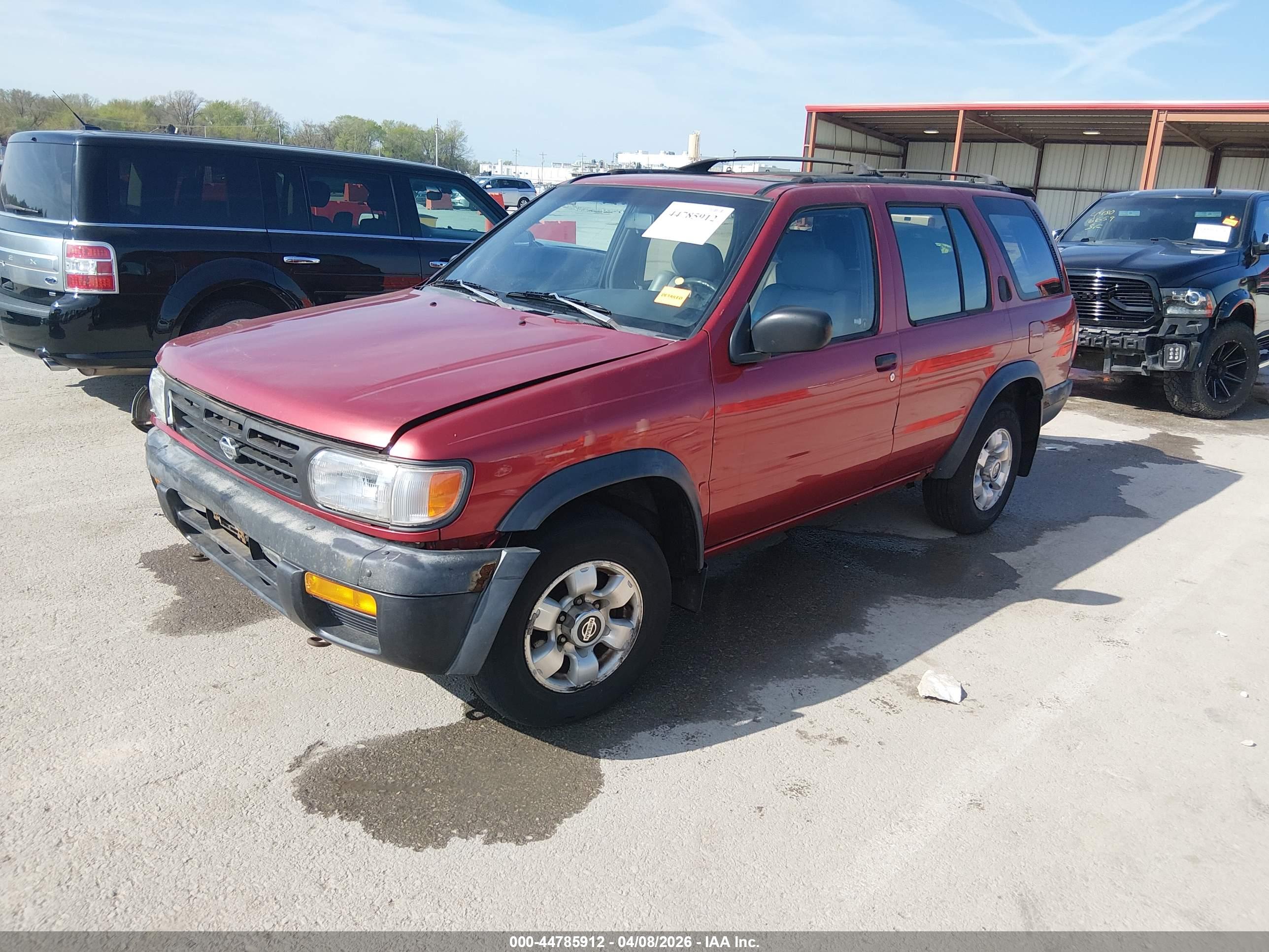NISSAN PATHFINDER image 2