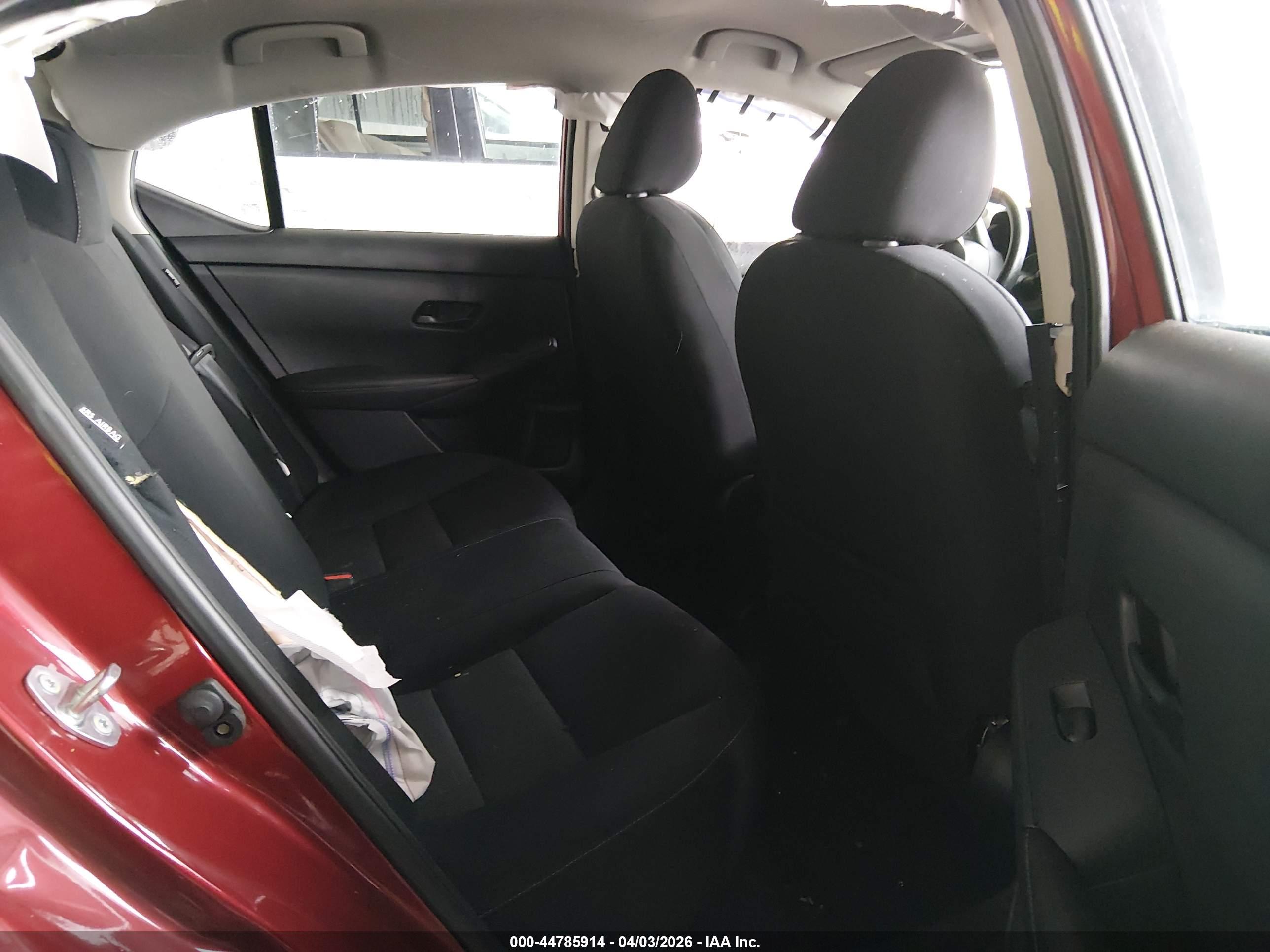 NISSAN SENTRA image 8