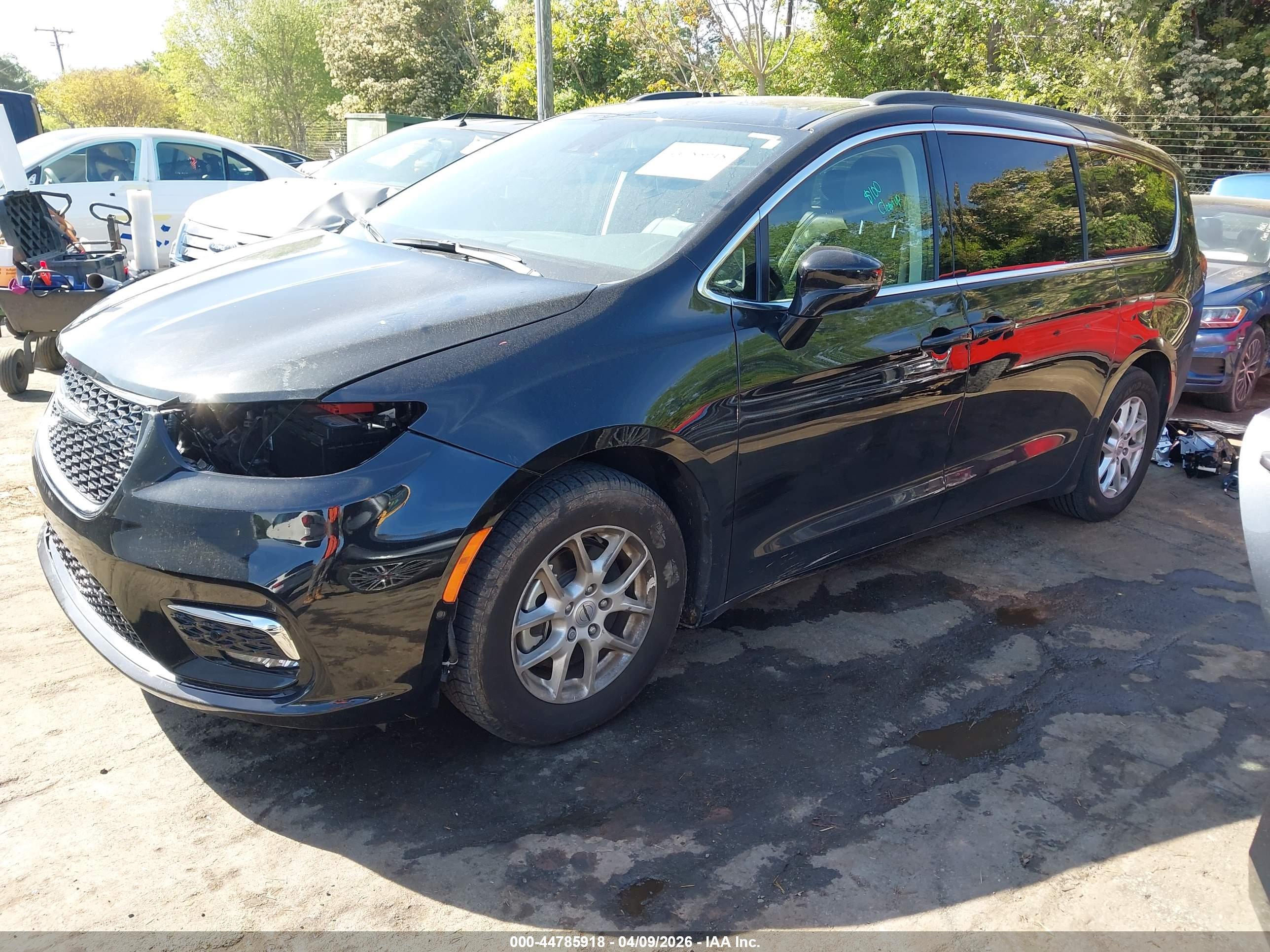 CHRYSLER PACIFICA image 2