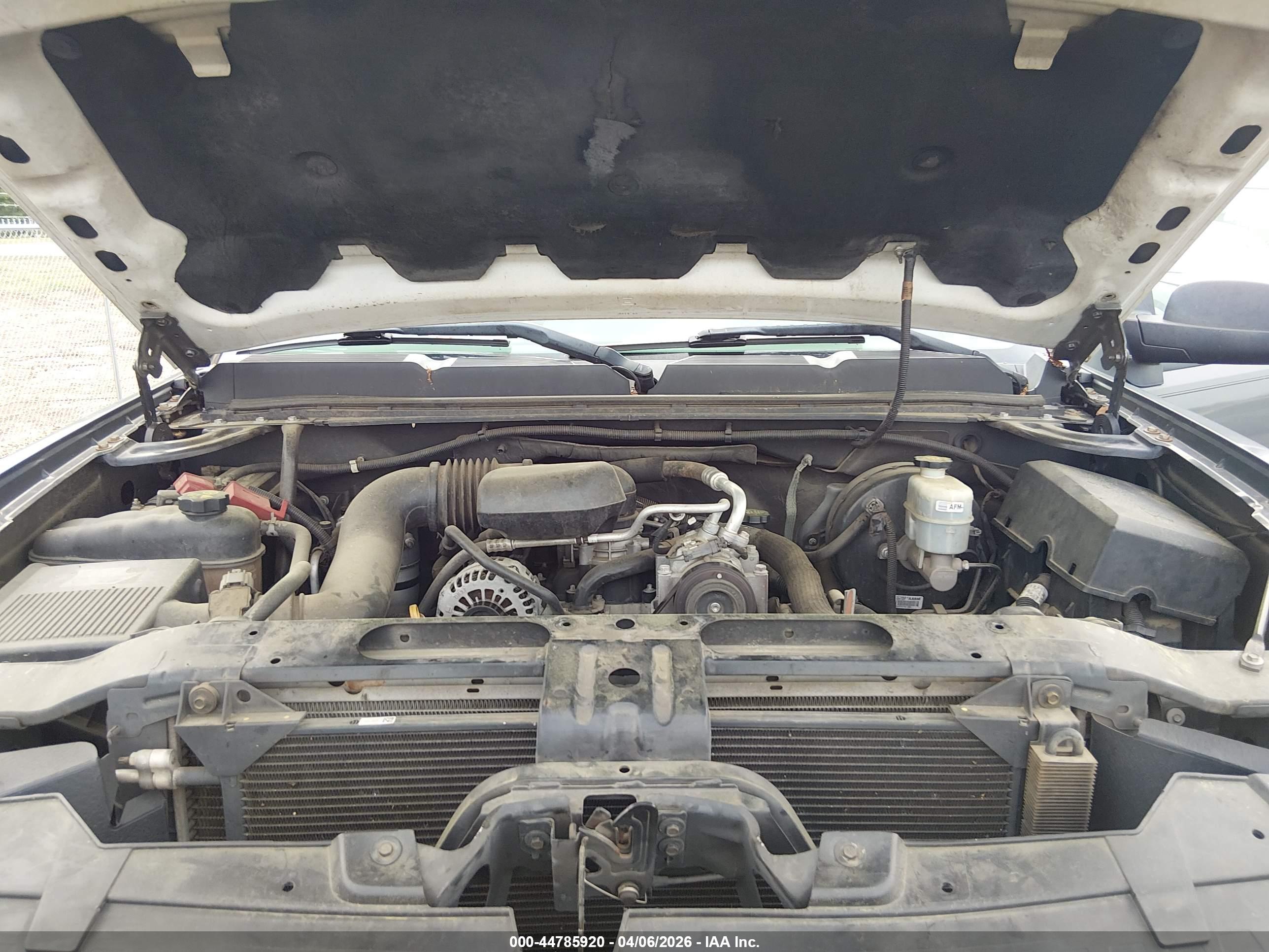 CHEVROLET SILVERADO image 10