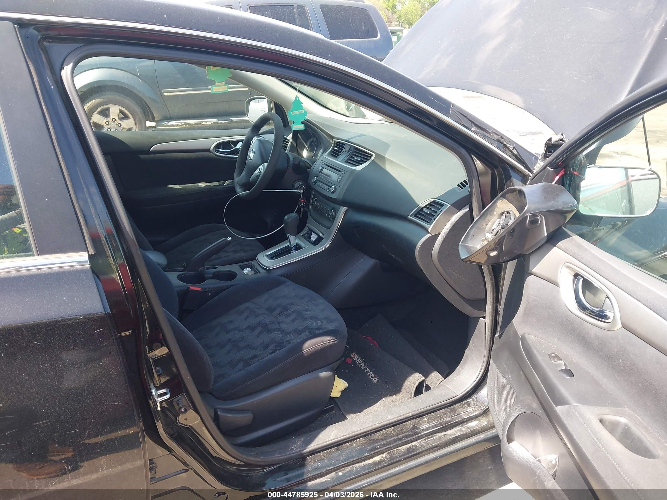 NISSAN SENTRA image 5