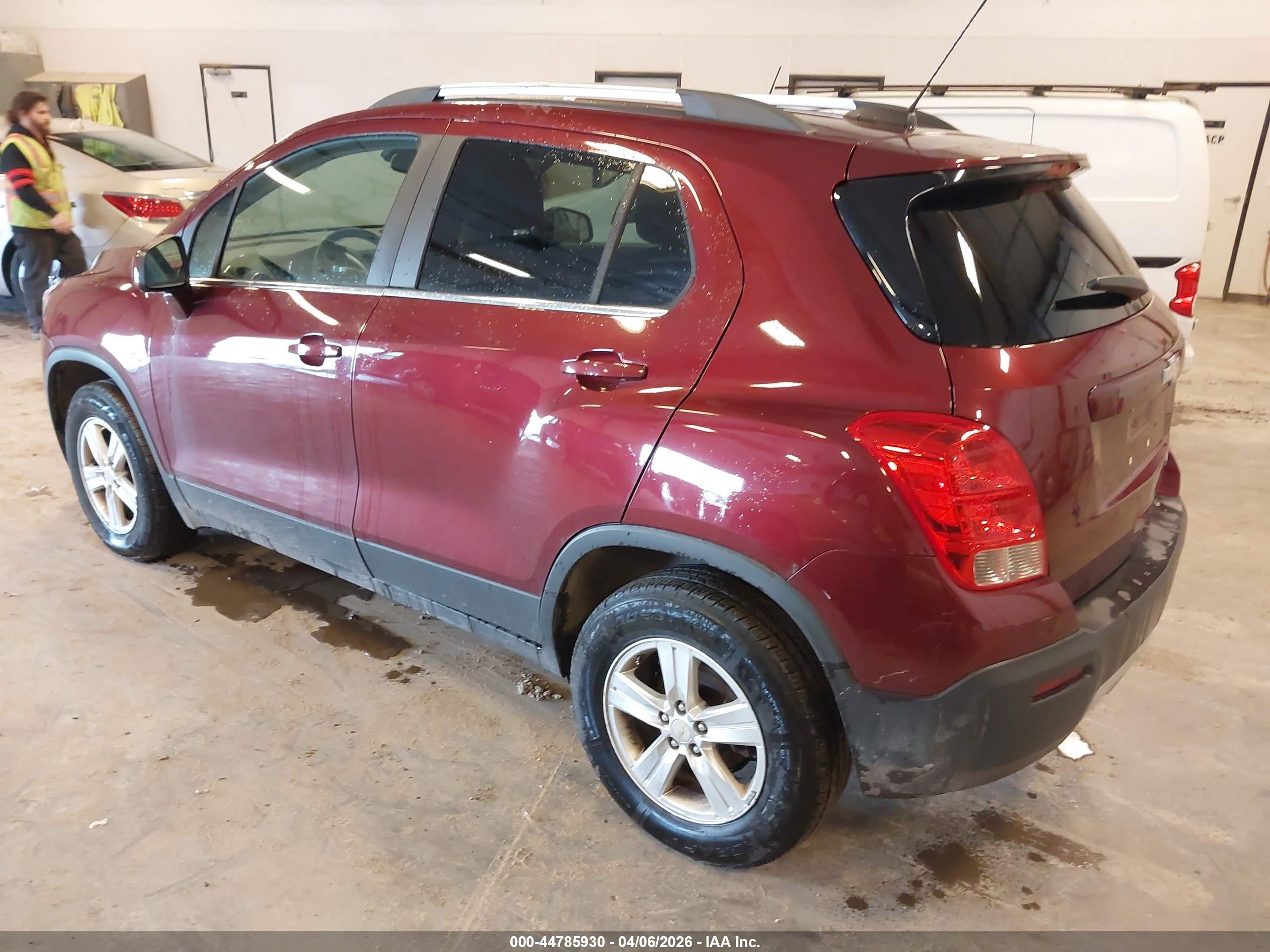 CHEVROLET TRAX image 3