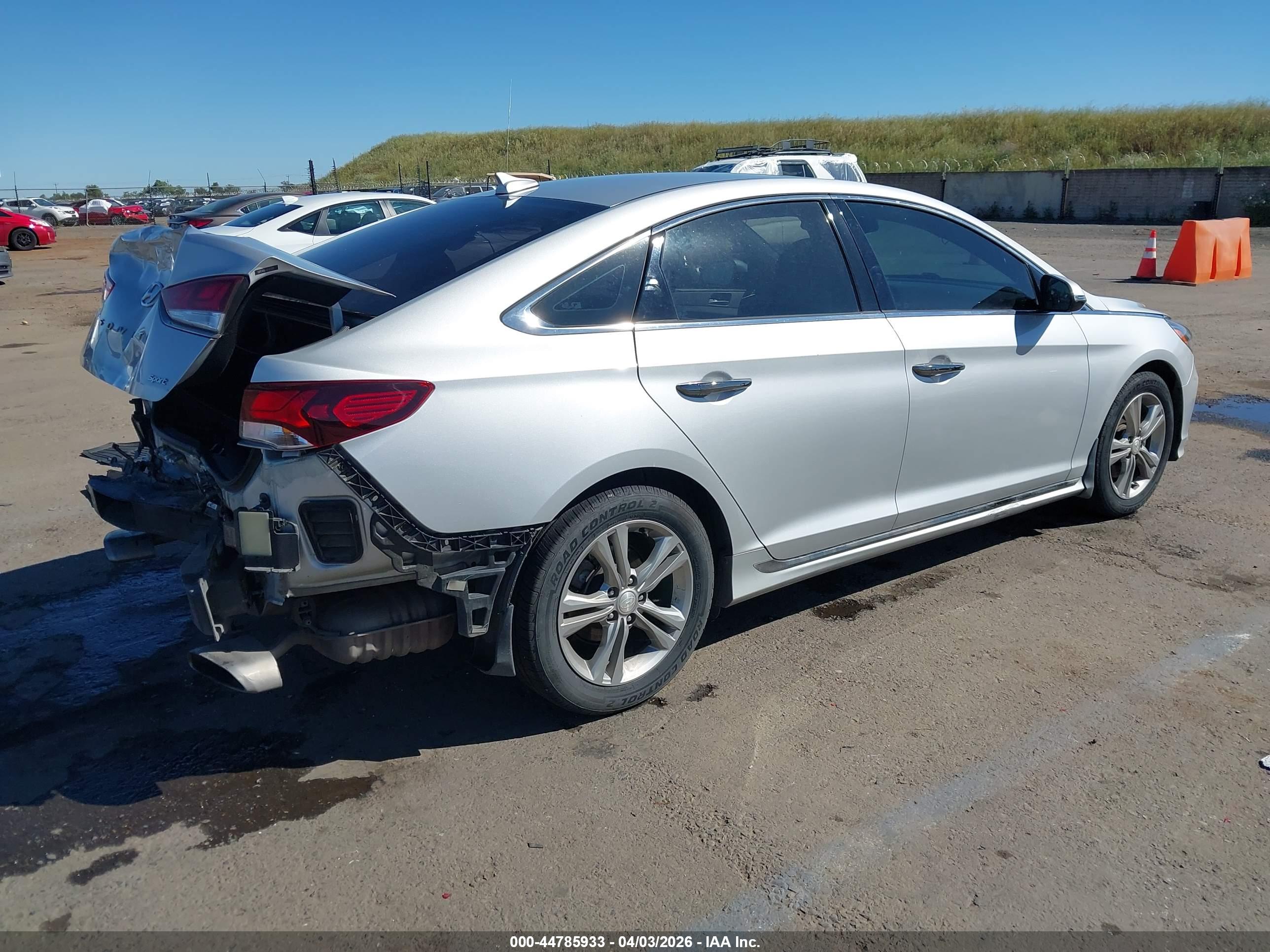 HYUNDAI SONATA image 4