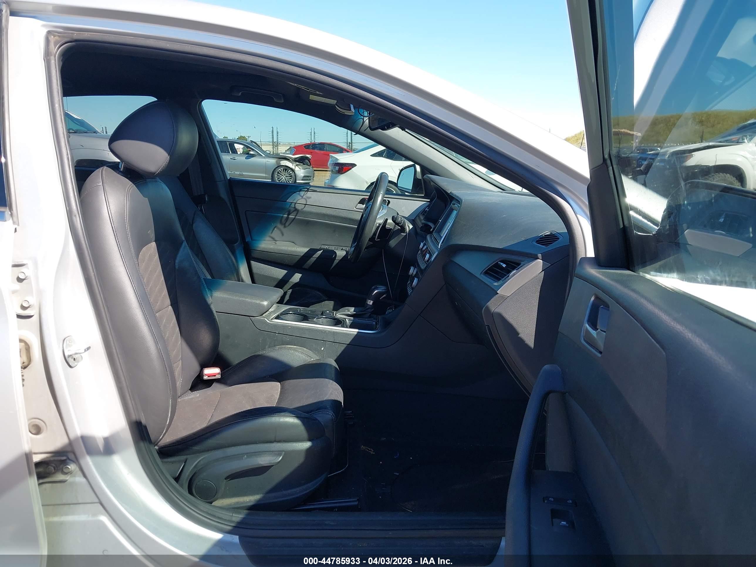 HYUNDAI SONATA image 5
