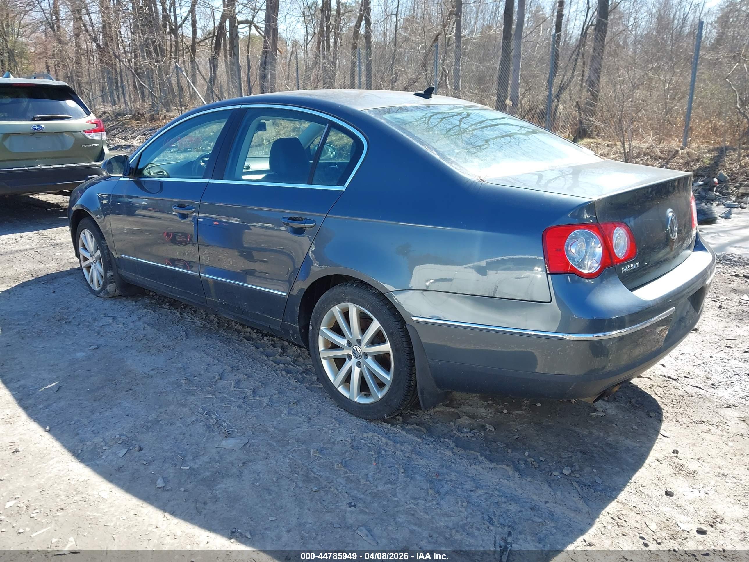 VOLKSWAGEN PASSAT image 3