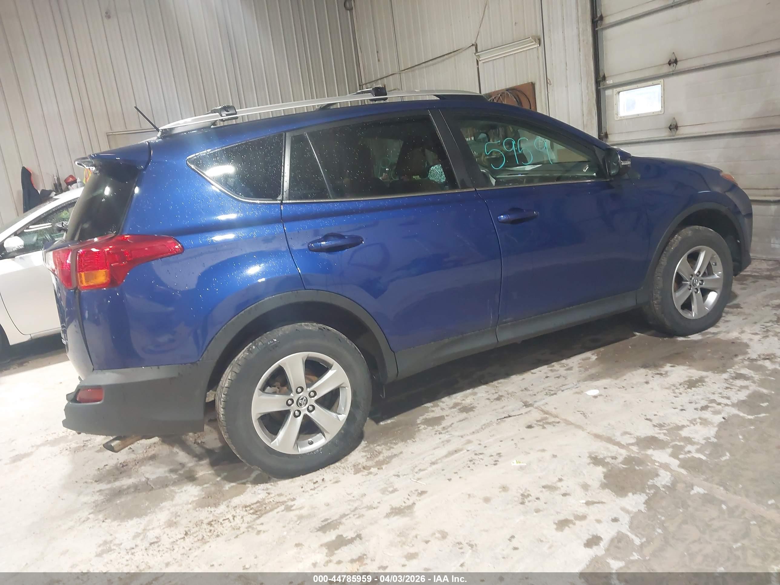 TOYOTA RAV4 image 4