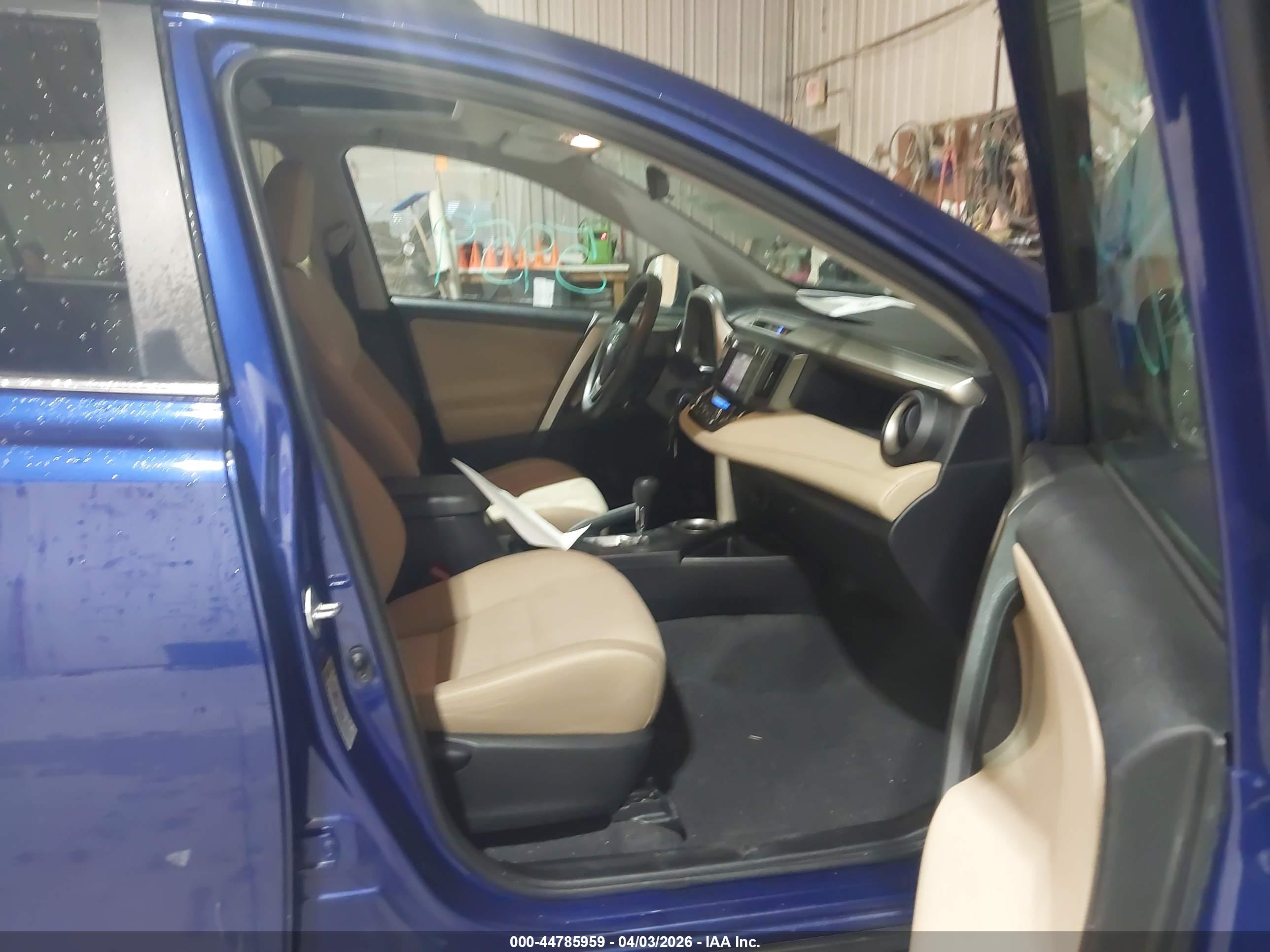 TOYOTA RAV4 image 5