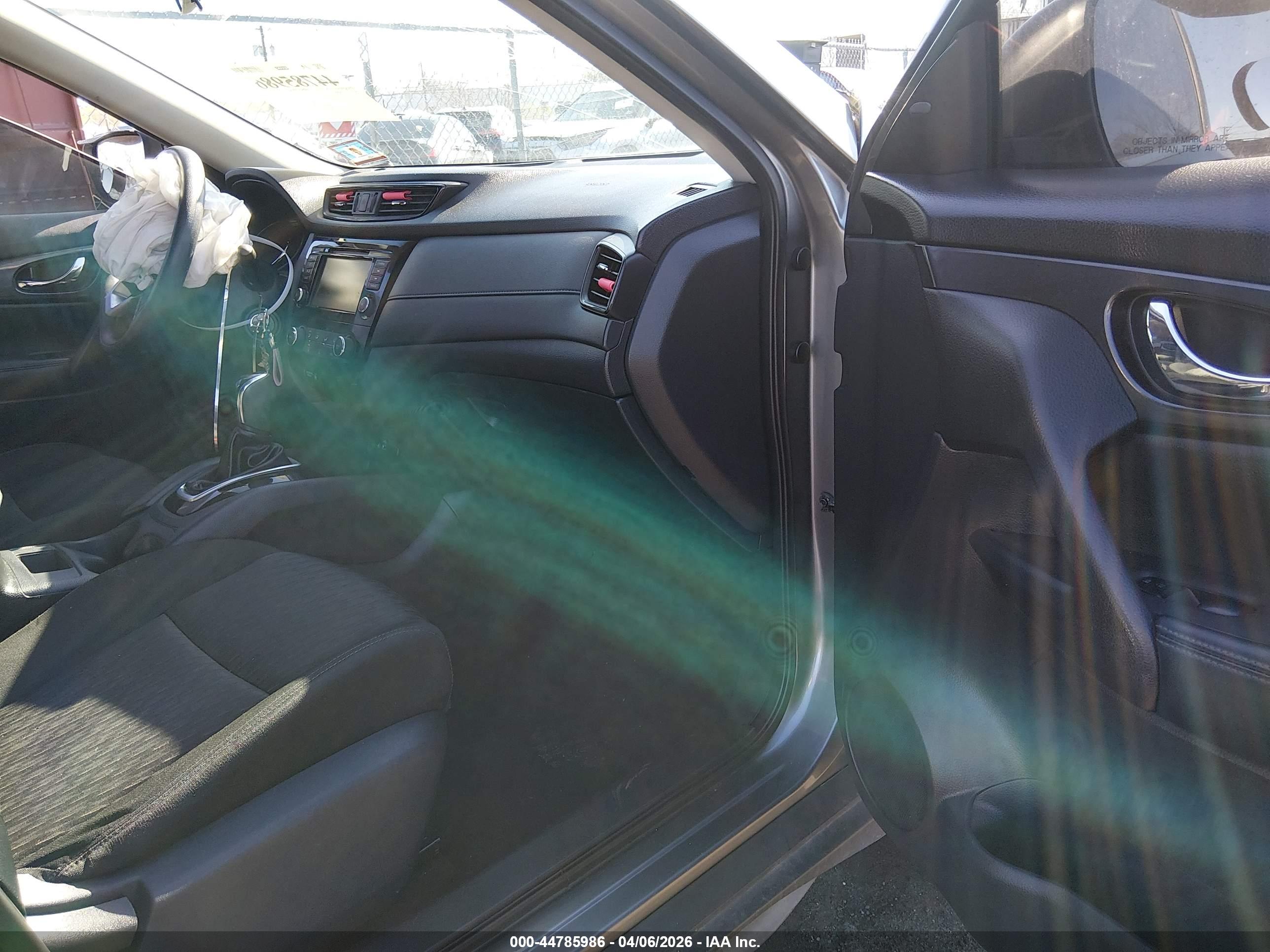NISSAN ROGUE image 5
