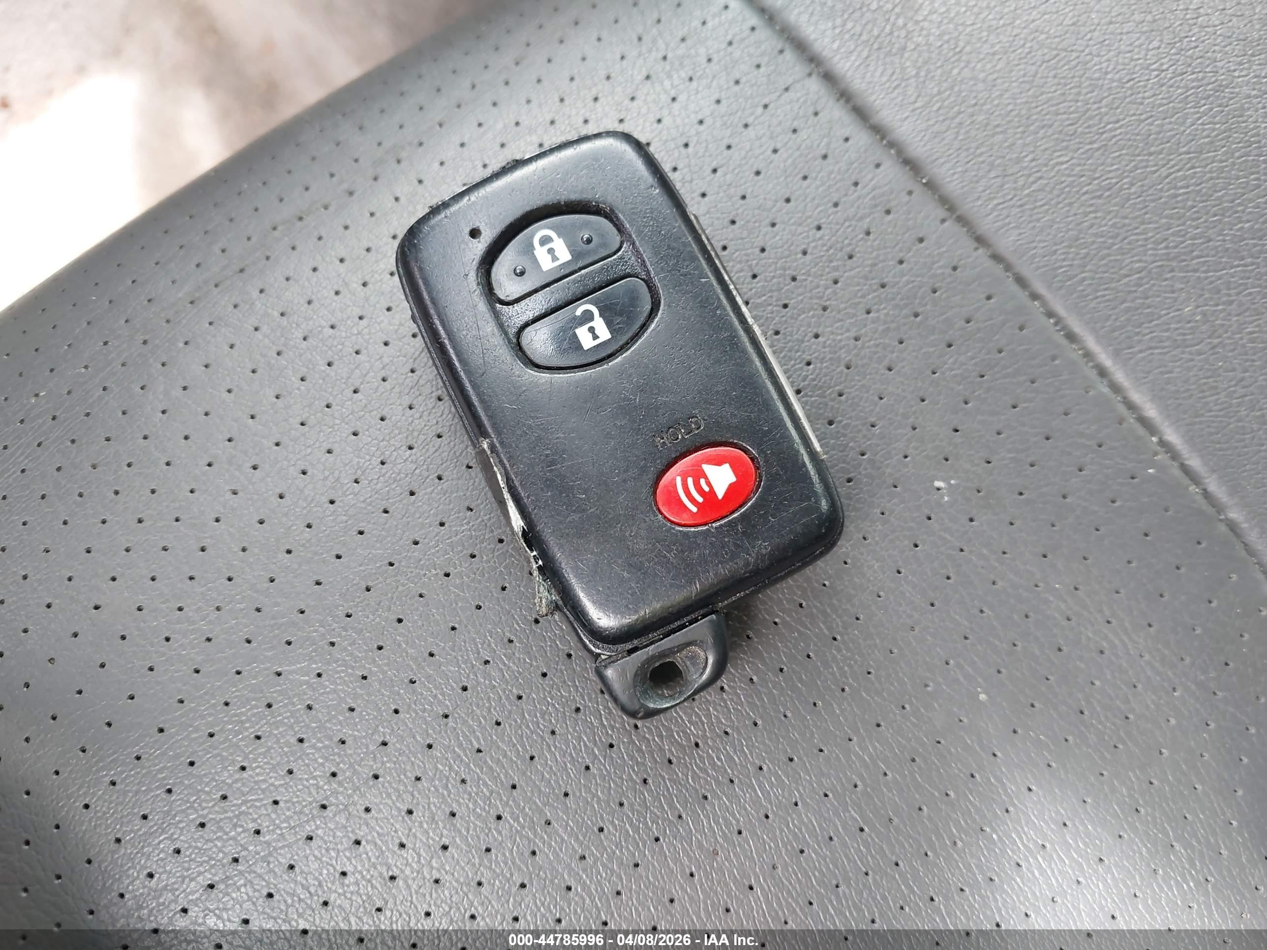 TOYOTA PRIUS image 11
