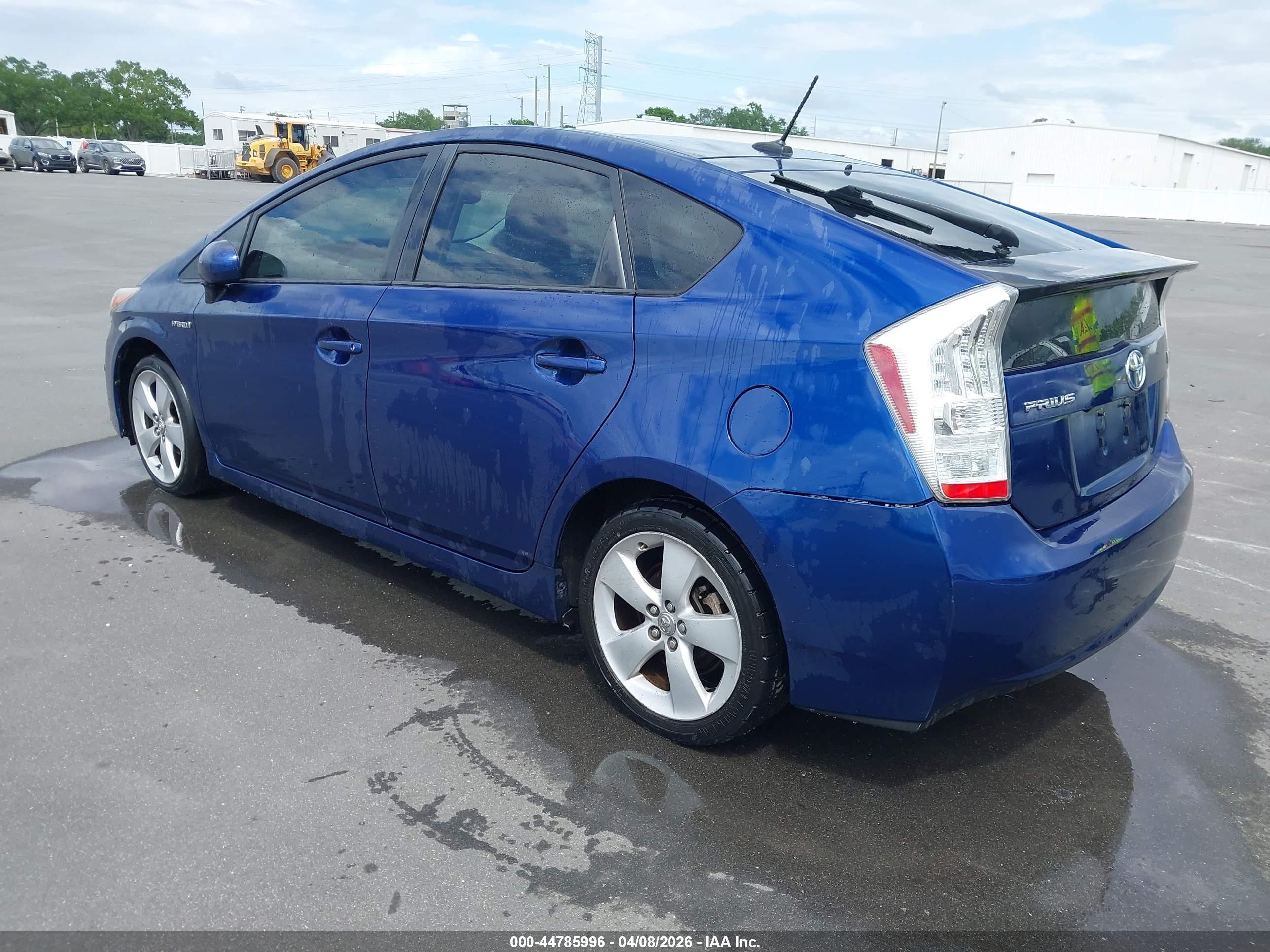 TOYOTA PRIUS image 3