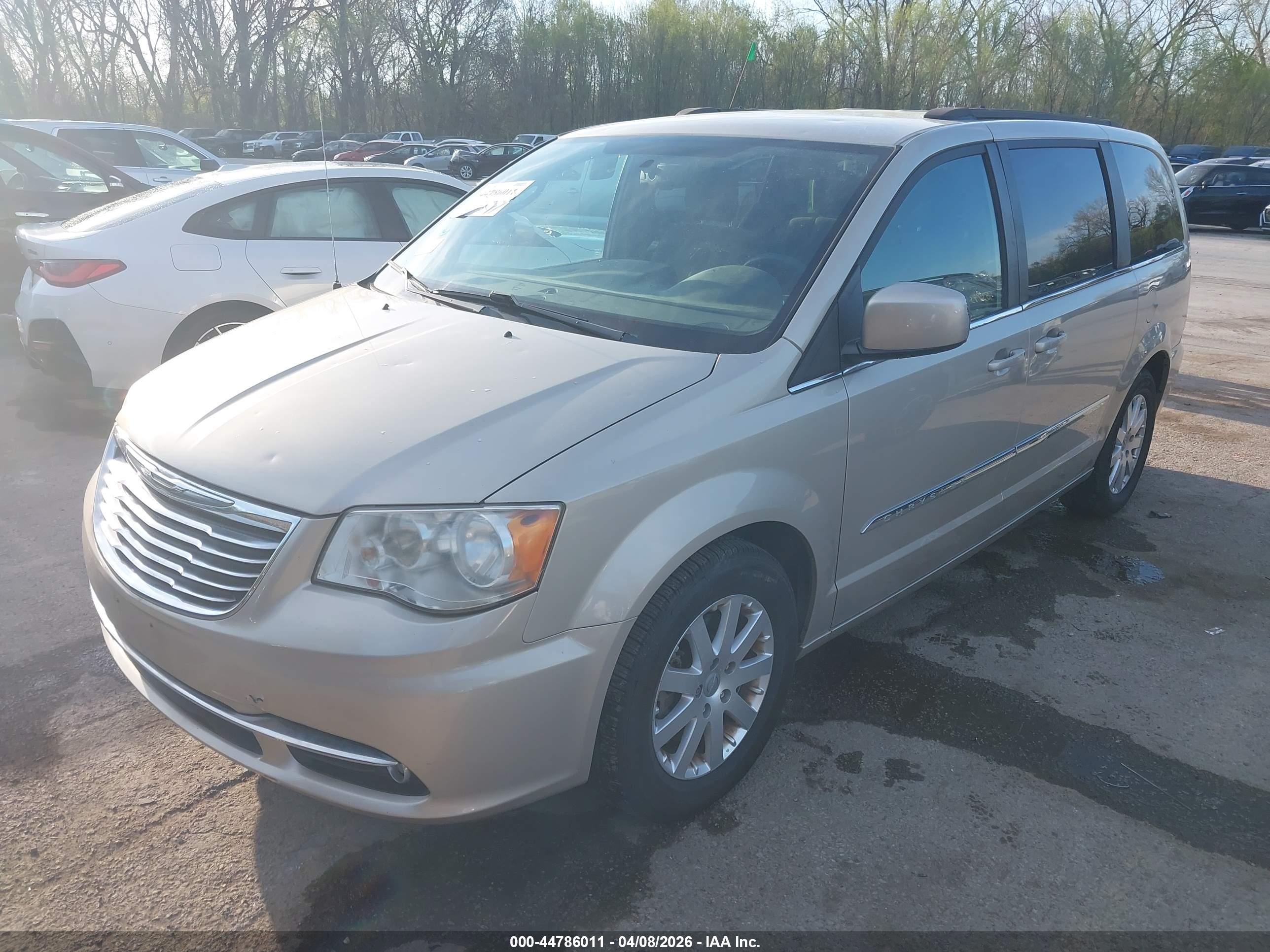 CHRYSLER TOWN image 2