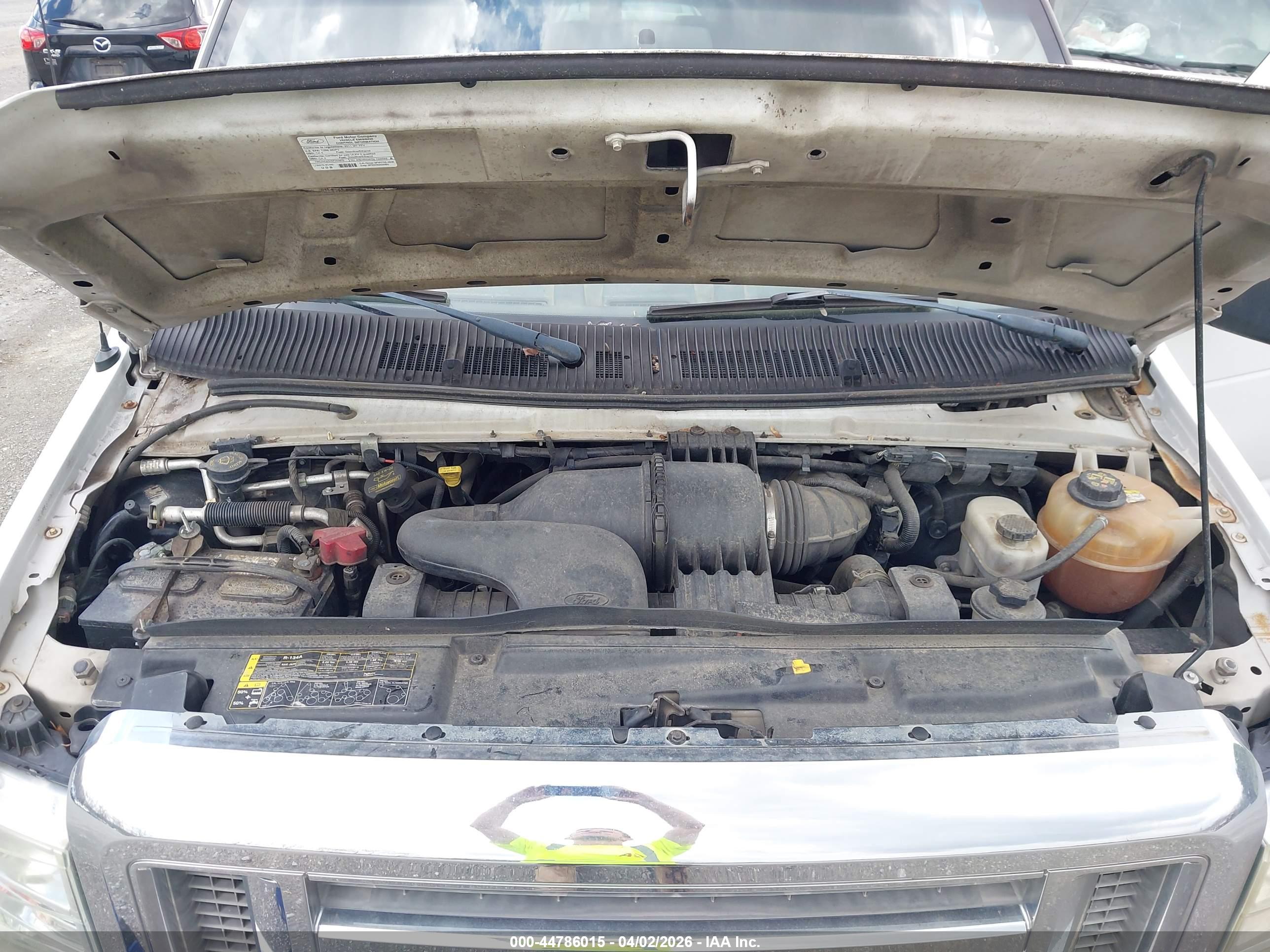 FORD E-350 image 10