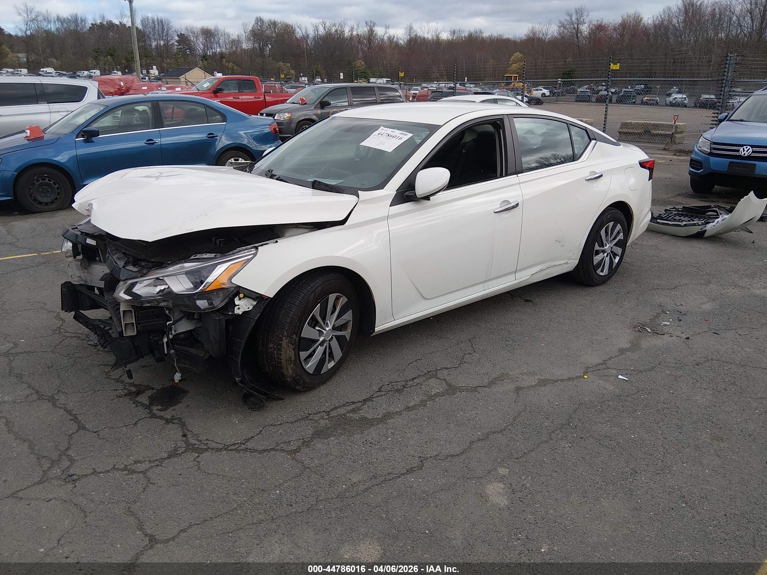 NISSAN ALTIMA image 2