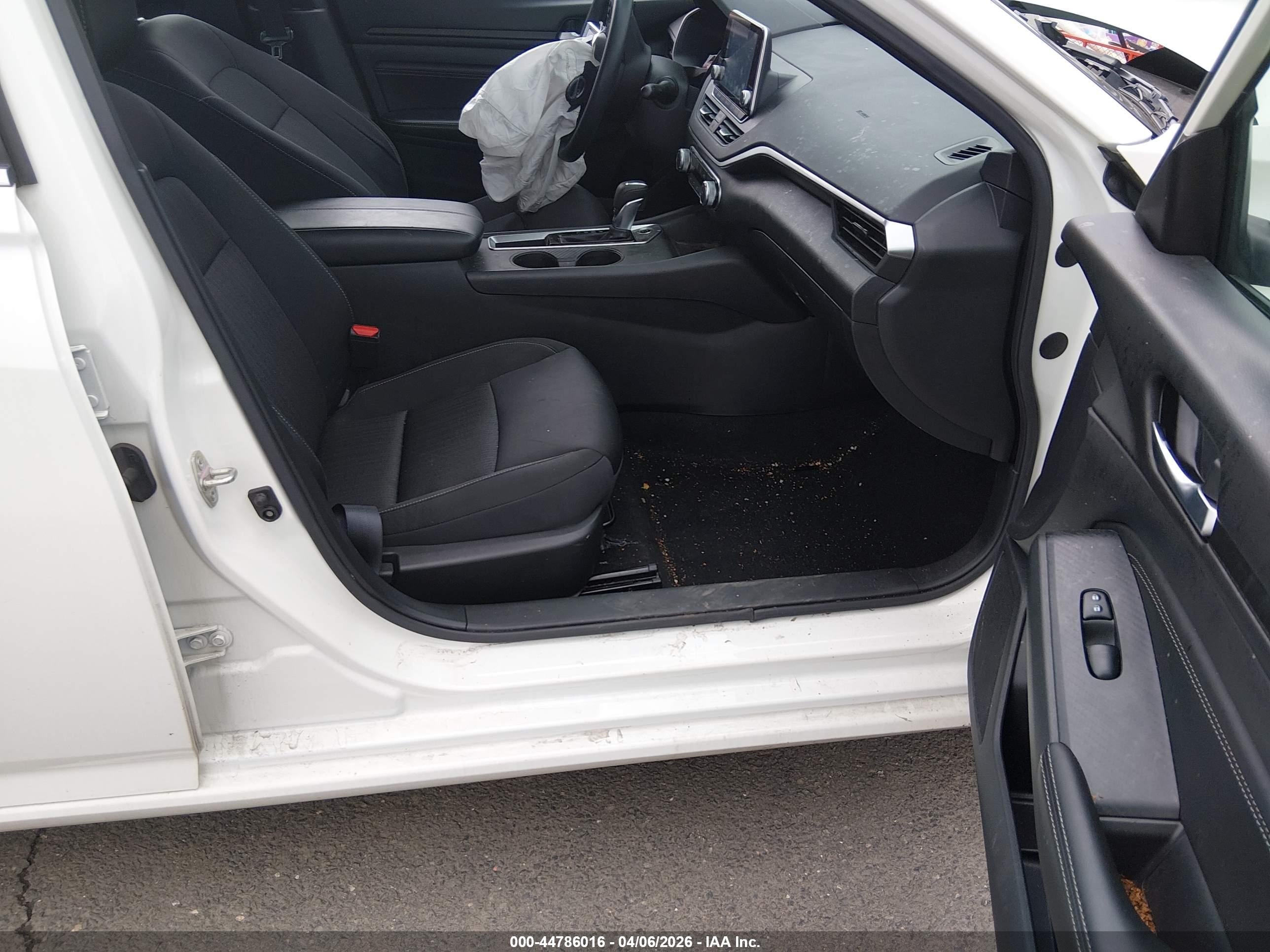 NISSAN ALTIMA image 5
