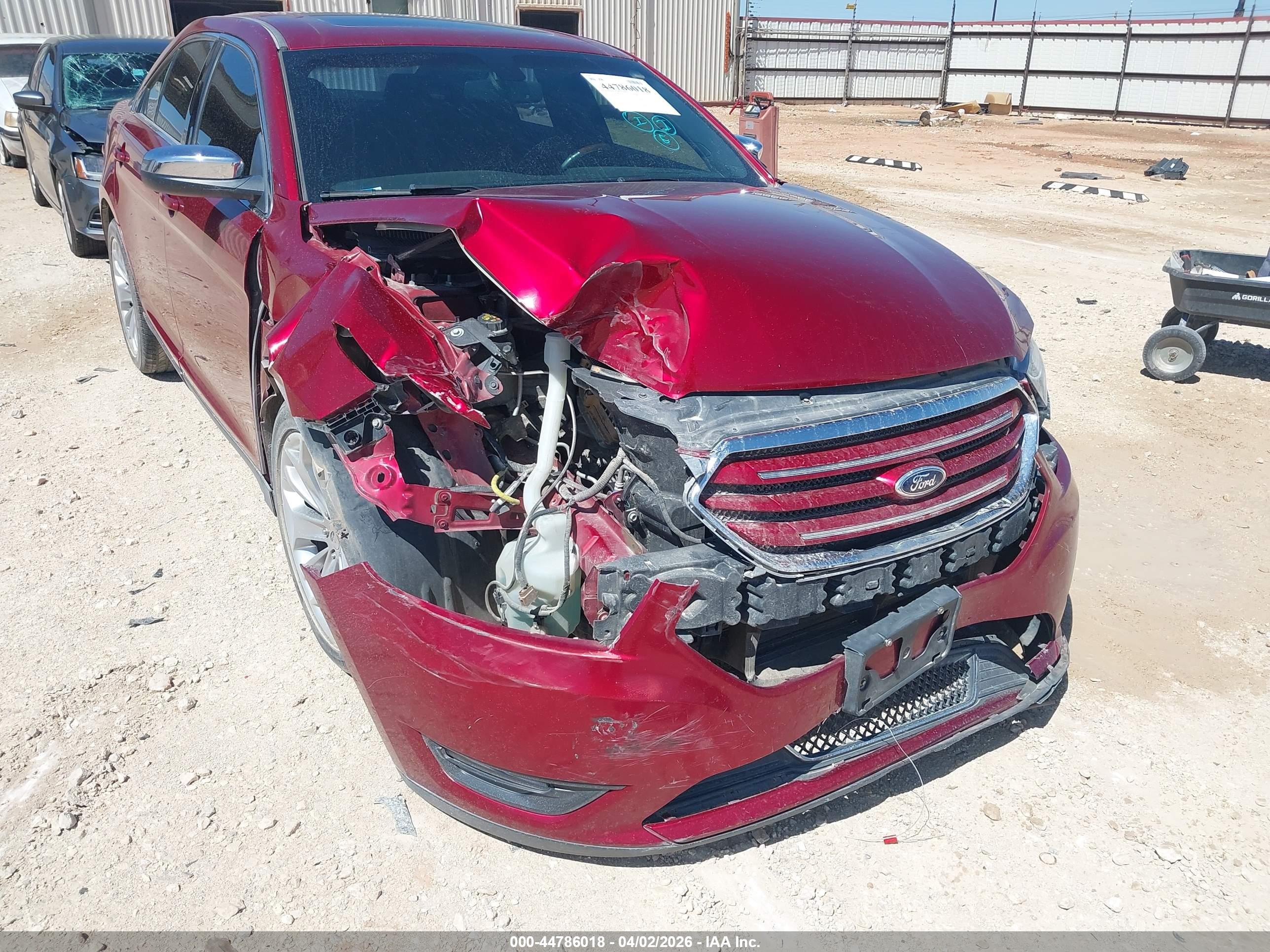 FORD TAURUS image 6
