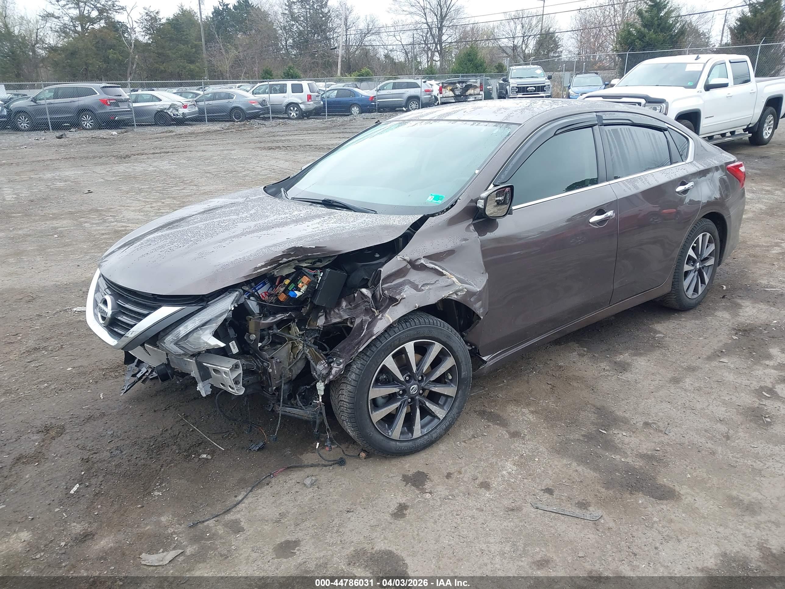 NISSAN ALTIMA image 2