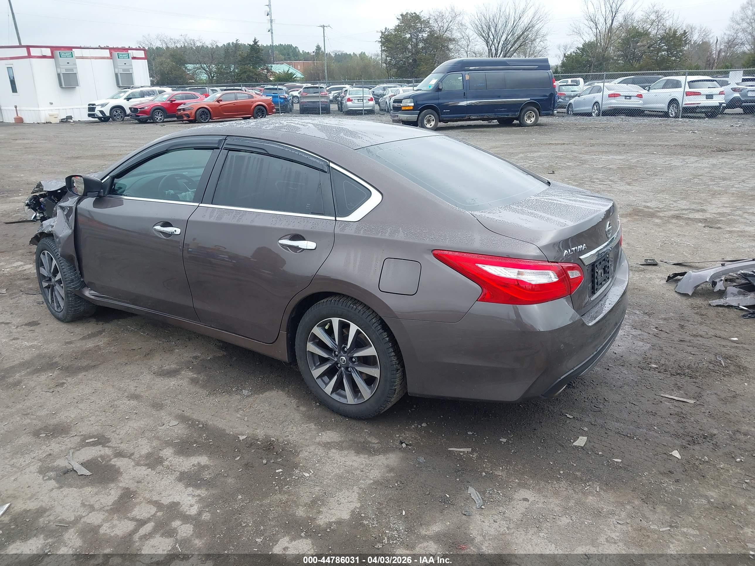 NISSAN ALTIMA image 3