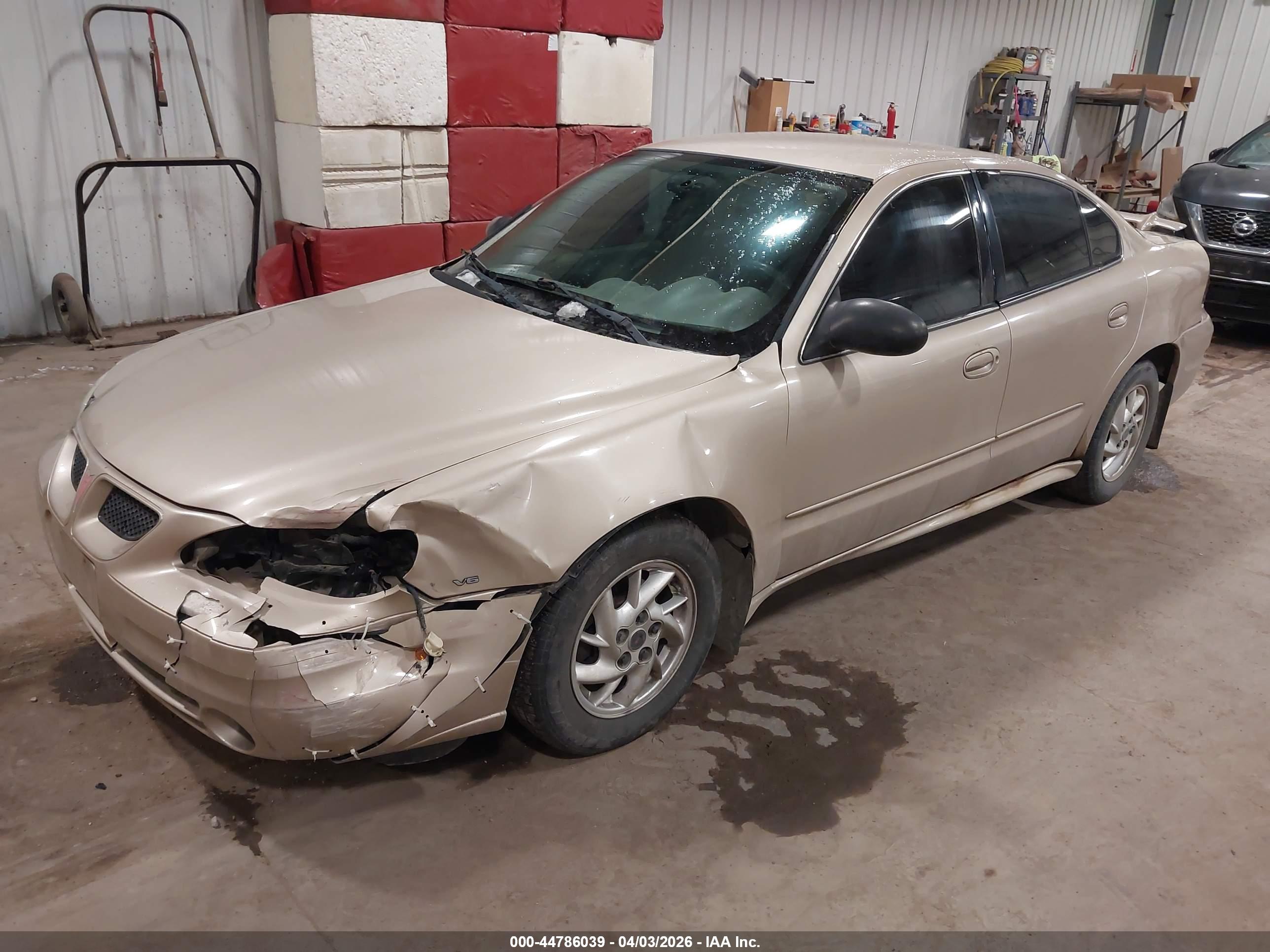 PONTIAC GRAND image 2
