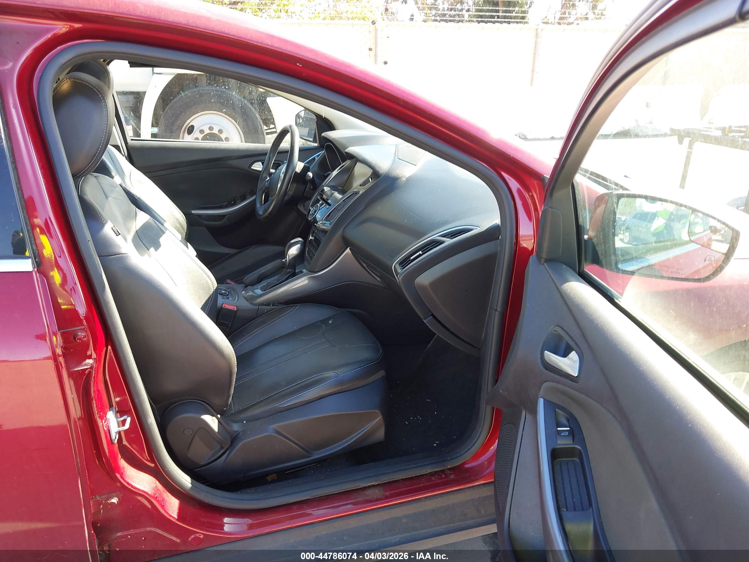 FORD FOCUS image 5