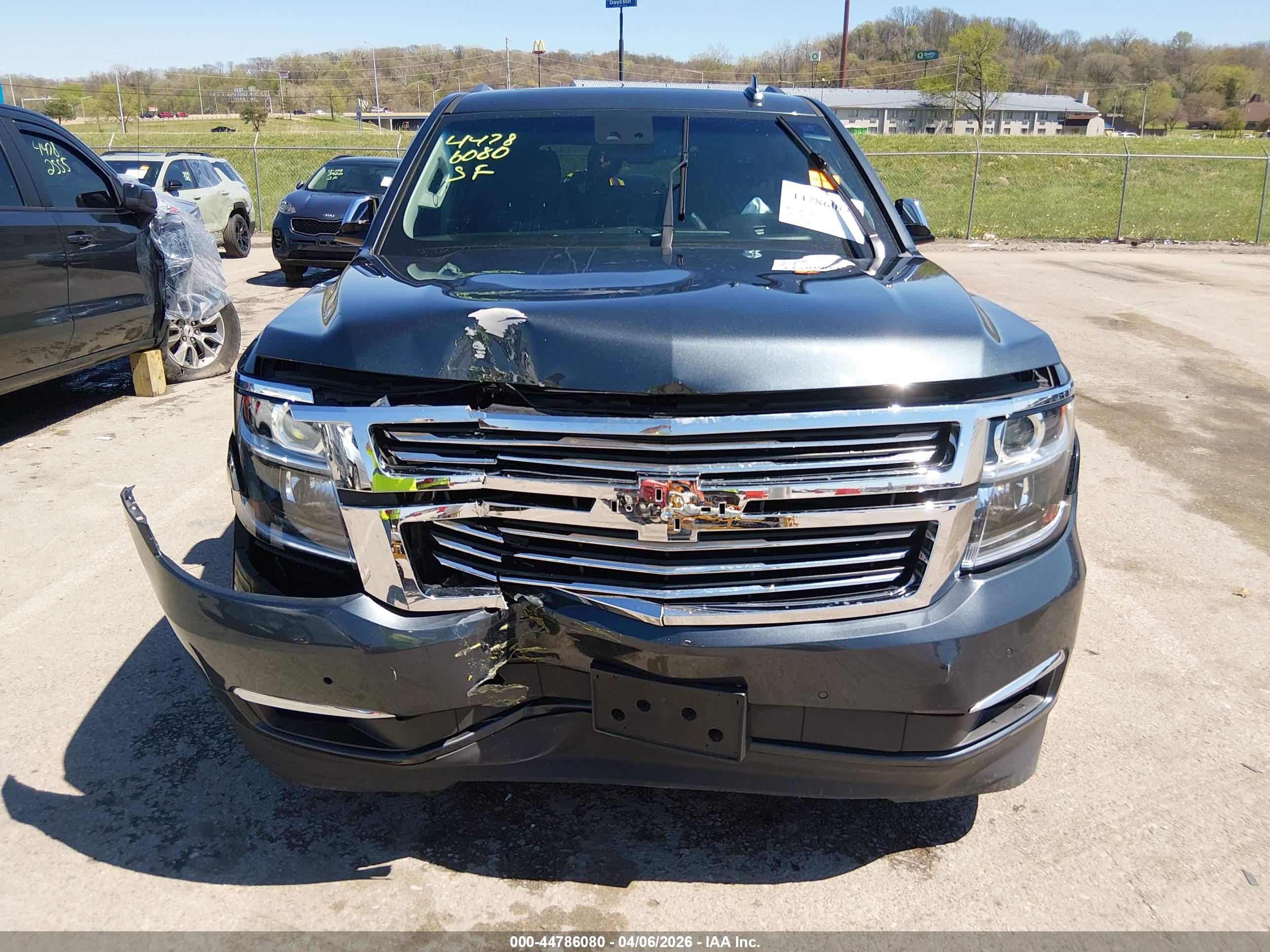 CHEVROLET TAHOE image 6