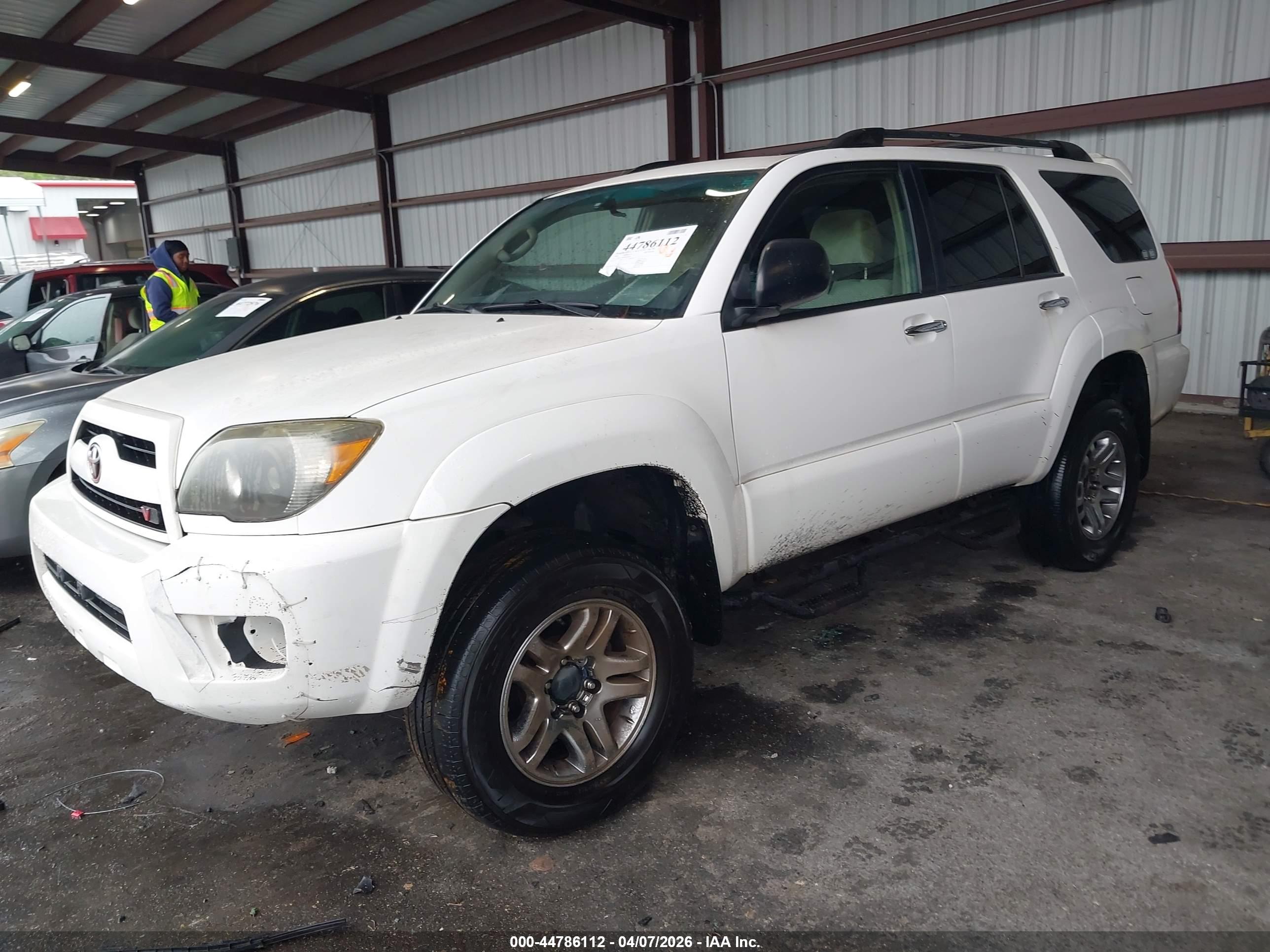 TOYOTA 4RUNNER image 2