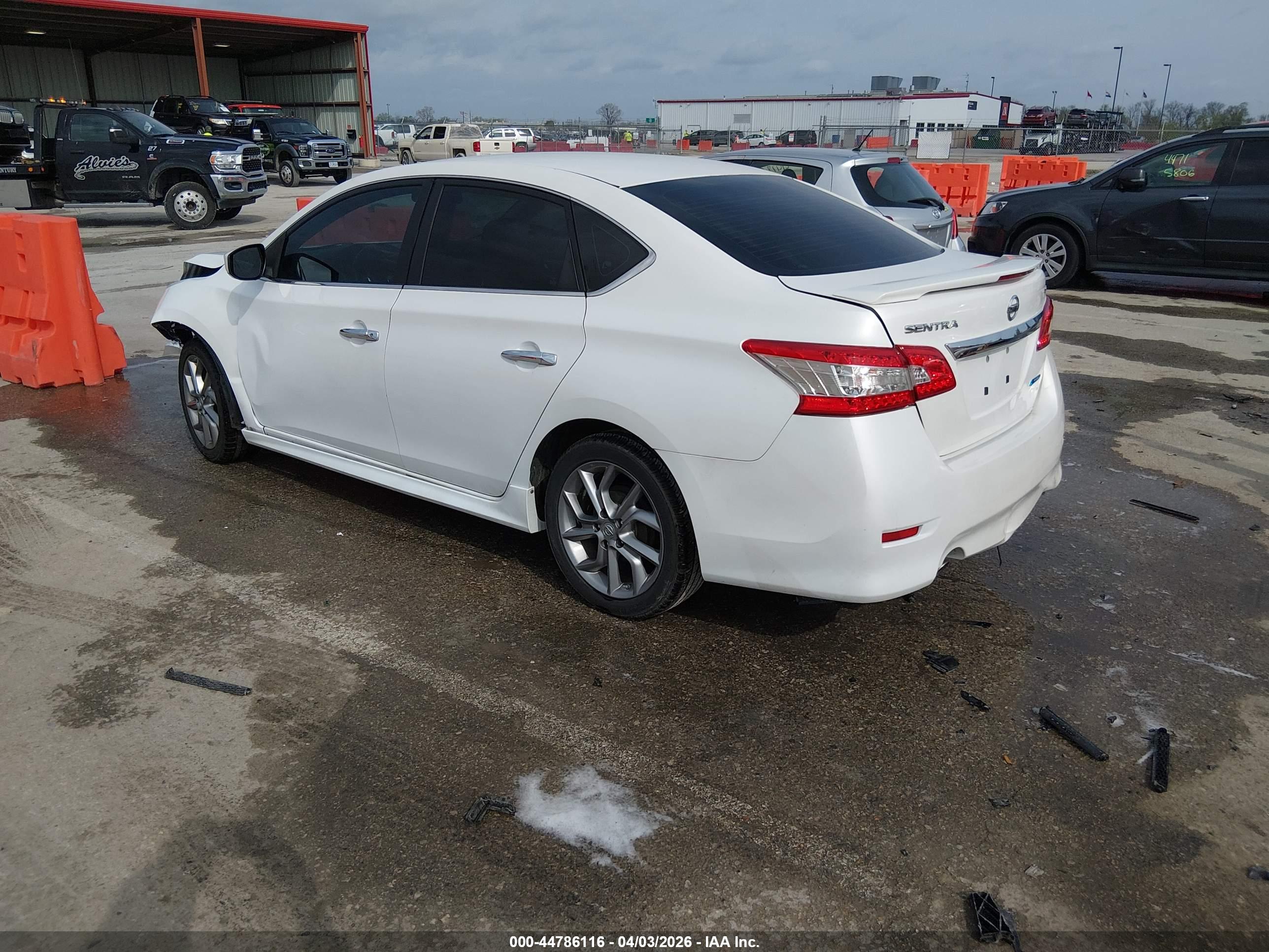 NISSAN SENTRA image 3